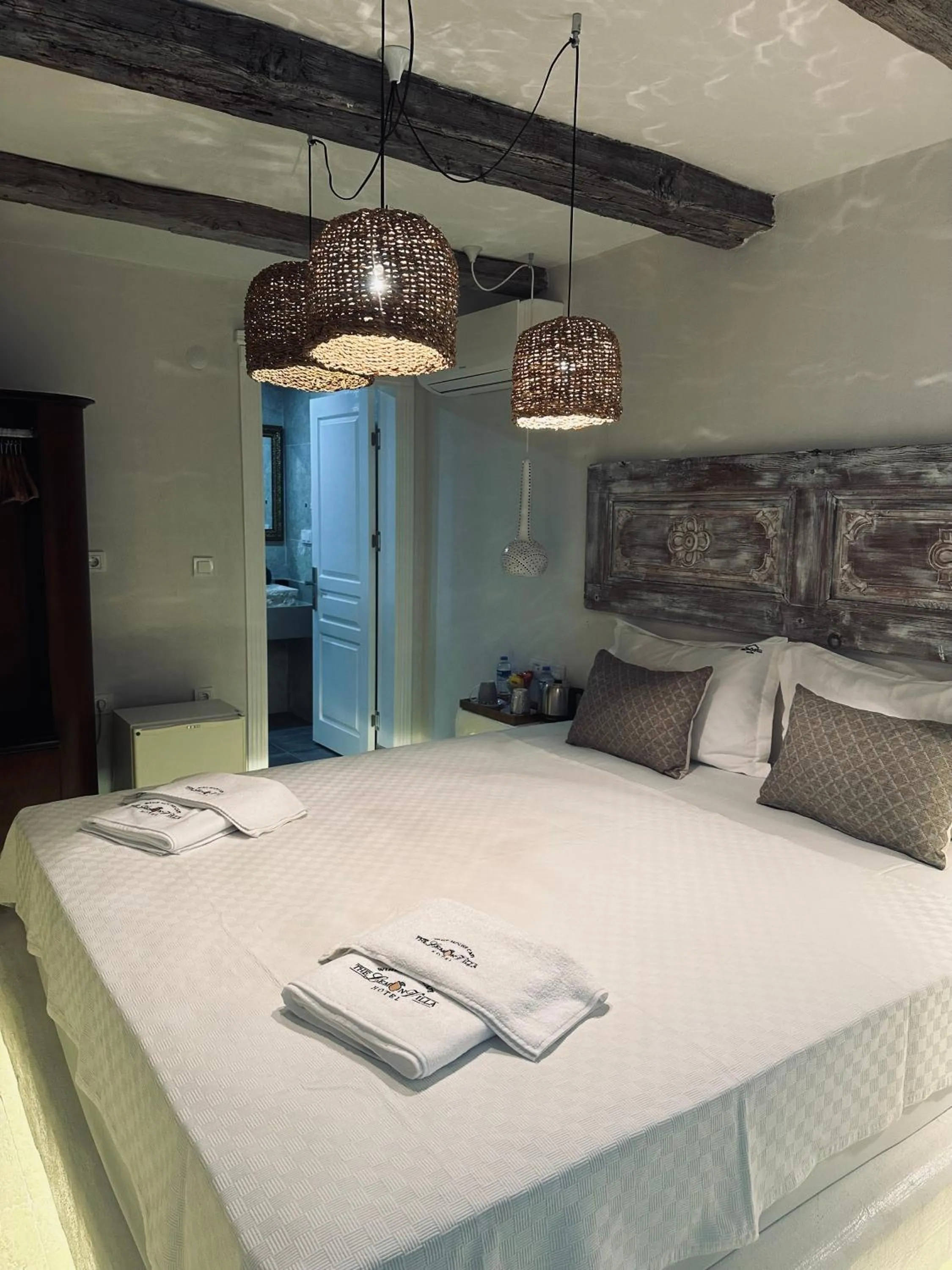 Bed in Lemon Villa Hotel