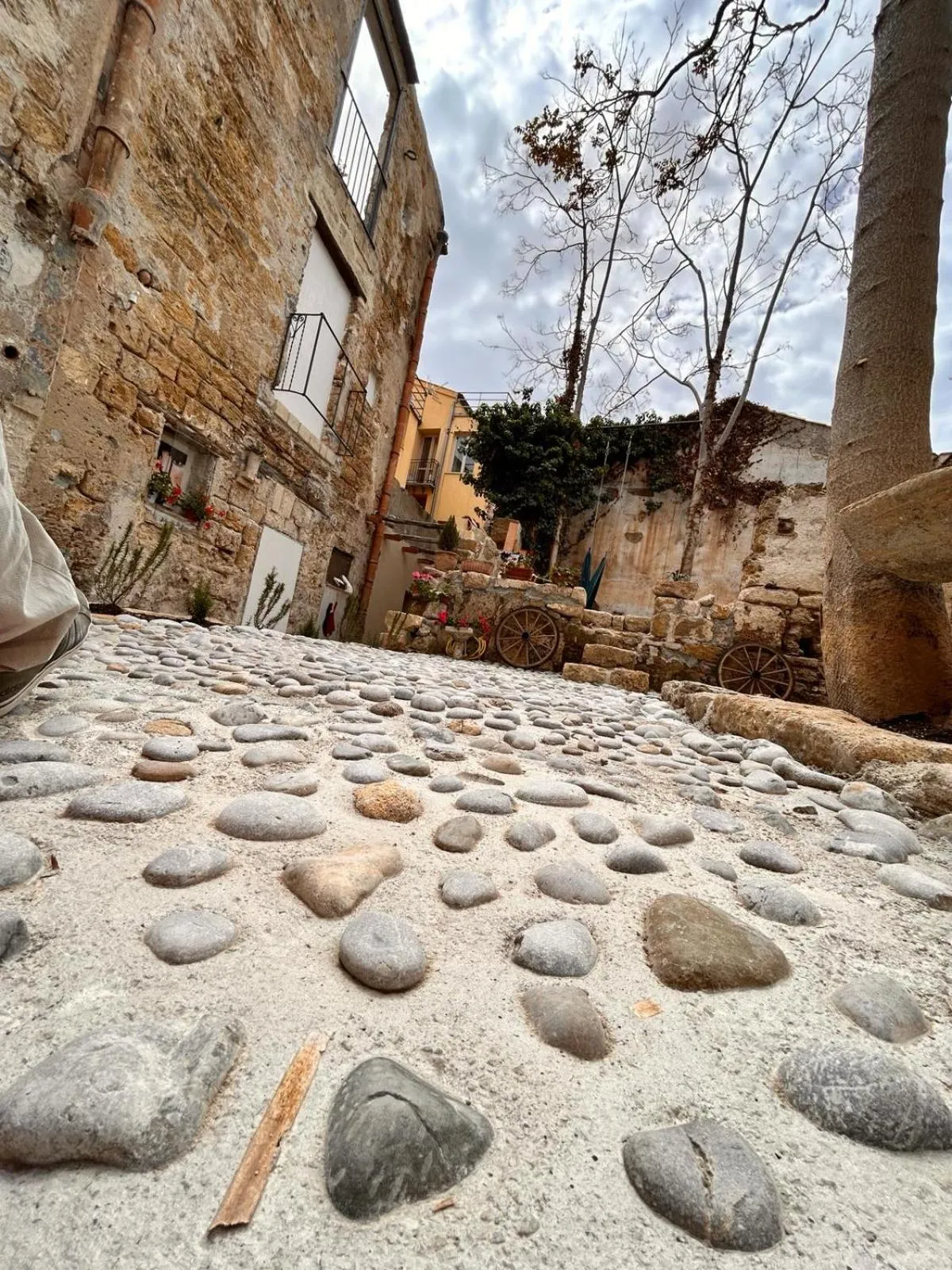 Property building in Khalisah