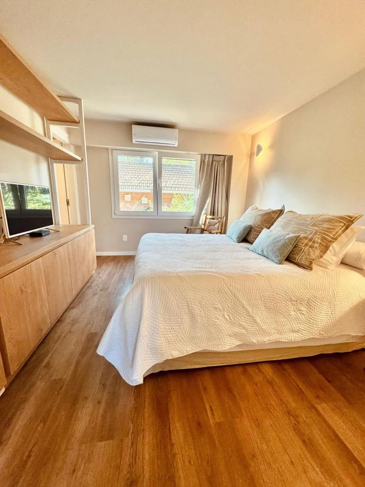 Bed in Hotel L'Auberge