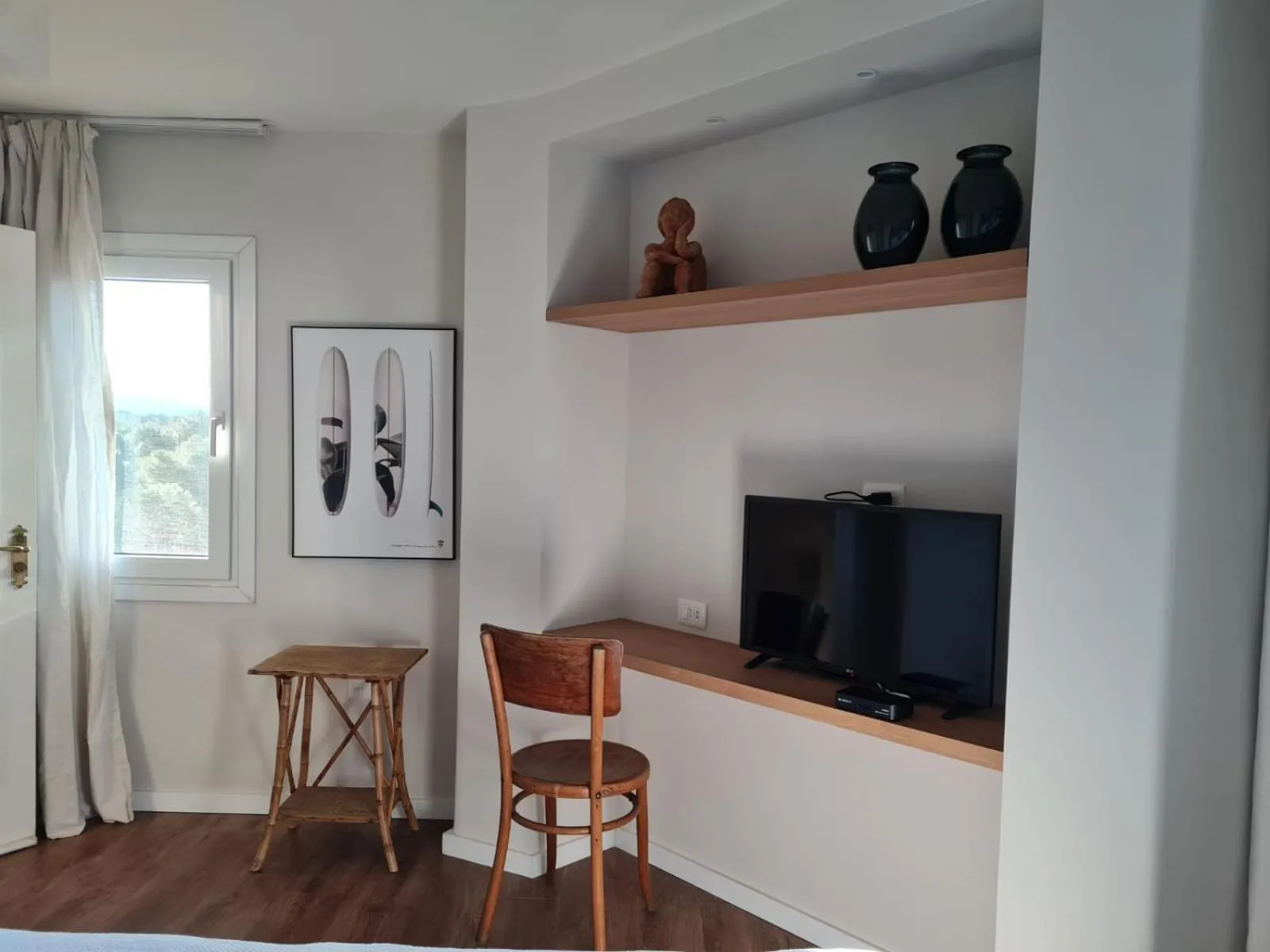 Bedroom in Hotel L'Auberge