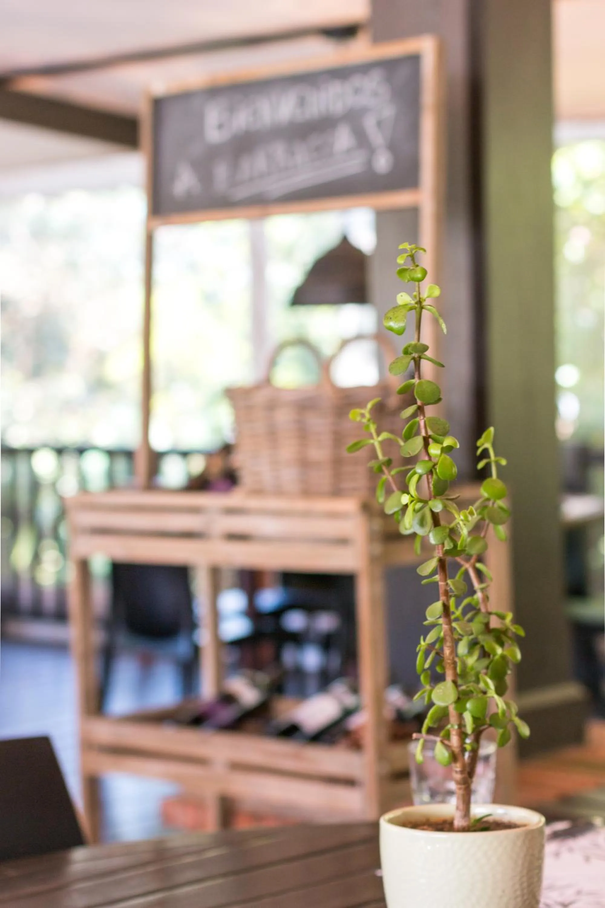 Restaurant/places to eat in Hotel L'Auberge