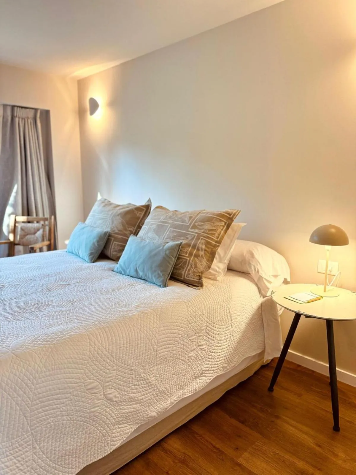 Bed in Hotel L'Auberge