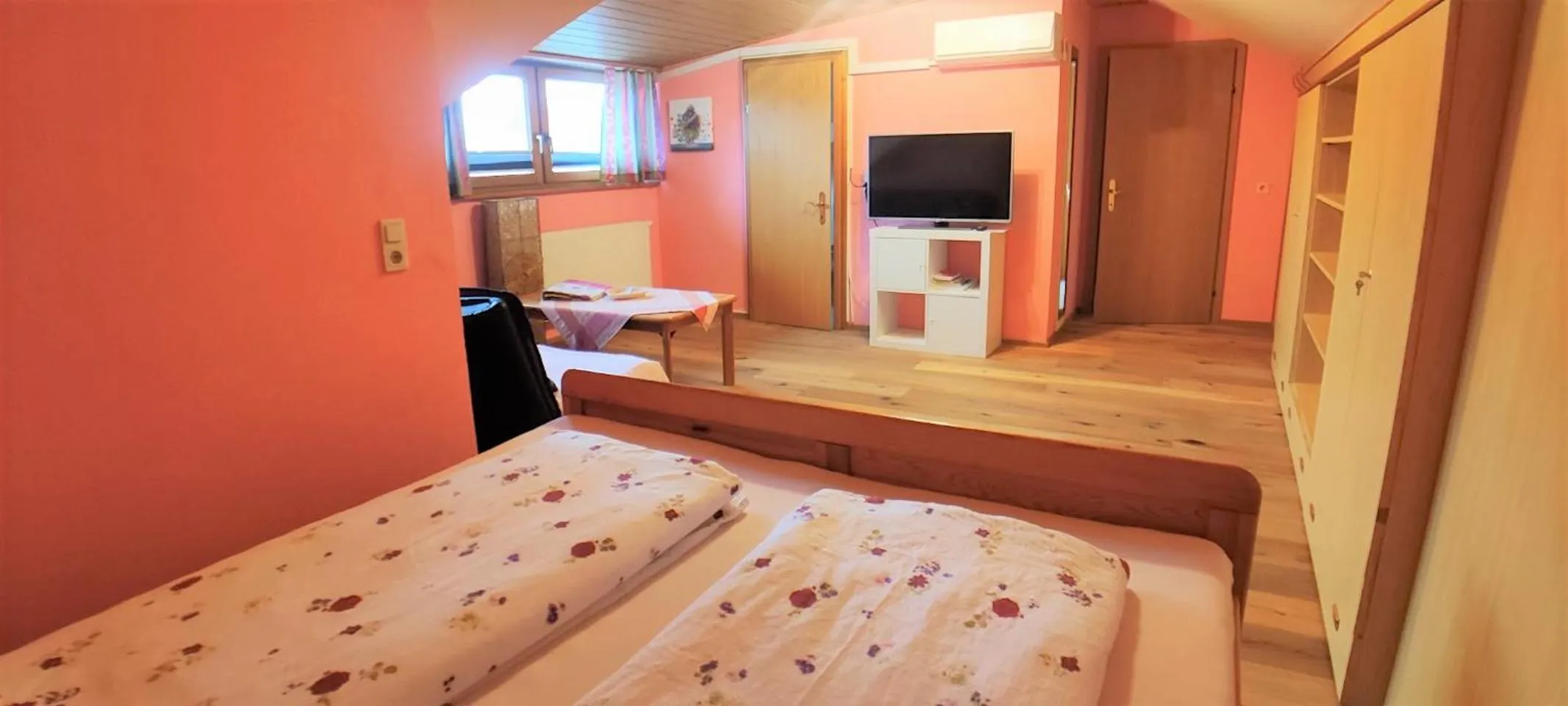 TV and multimedia, Bed in Landhaus Noreia