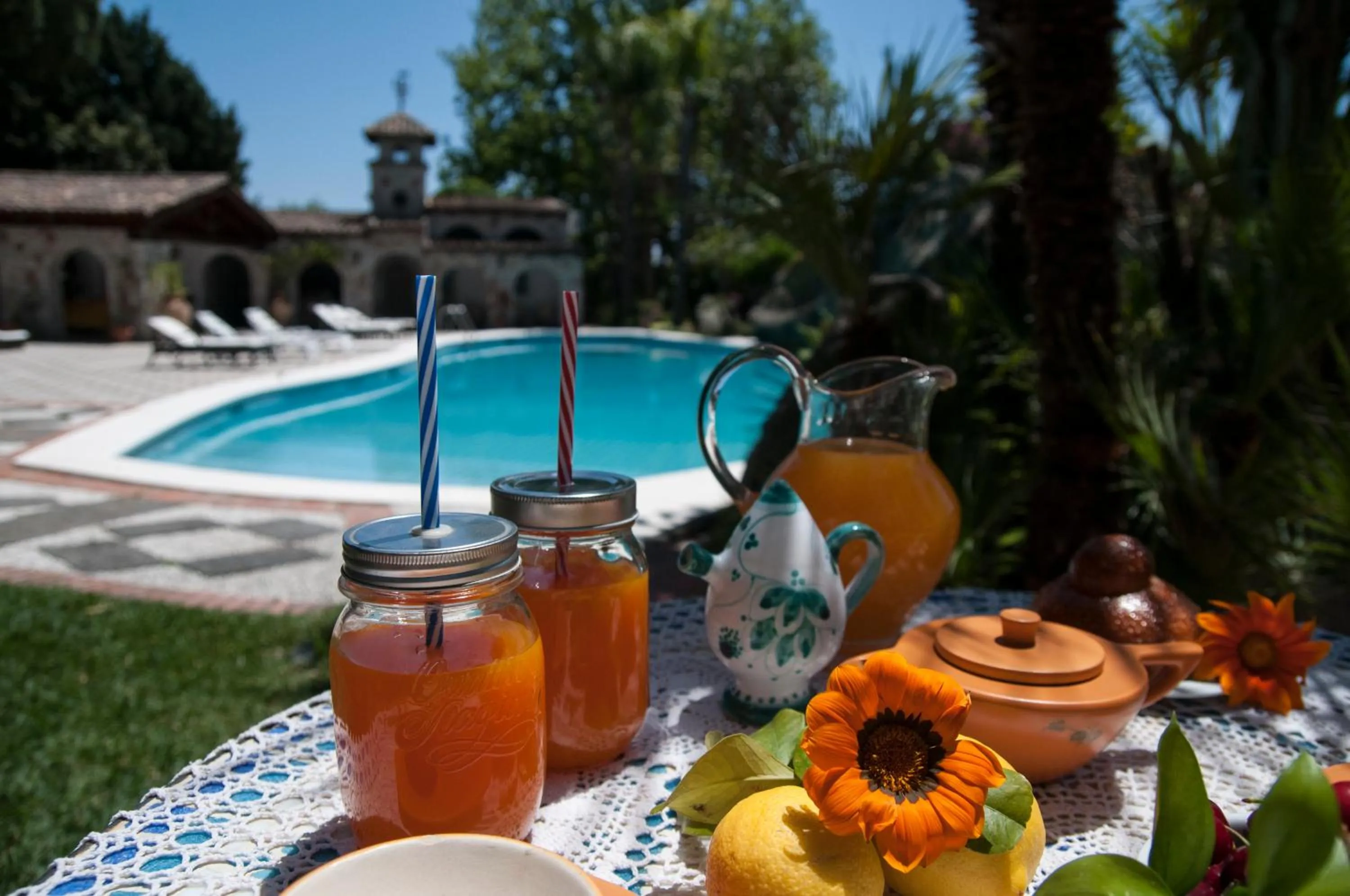 Swimming pool in B&B La Villa