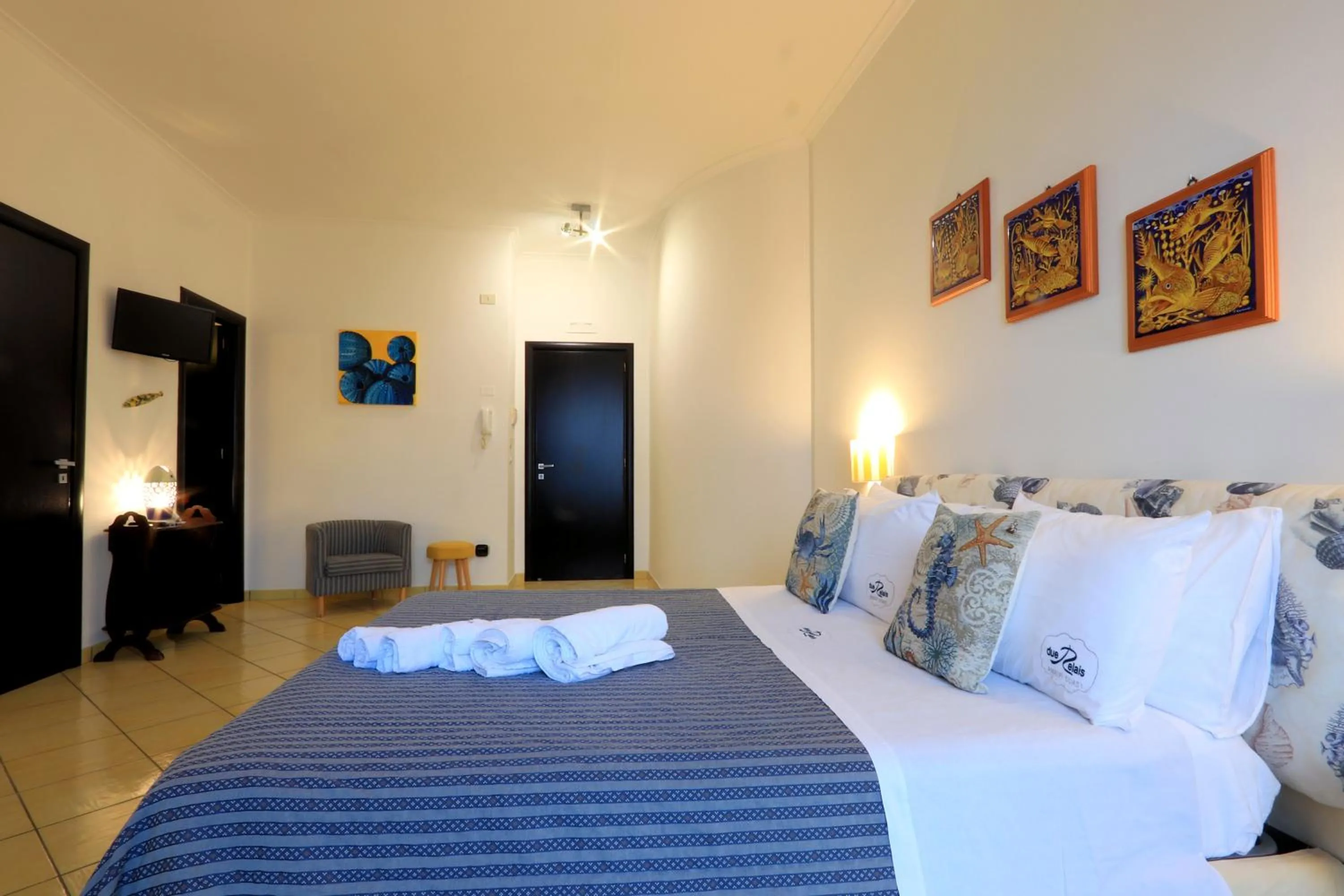 Bed in Due Relais - Panoramic Sea View Suites