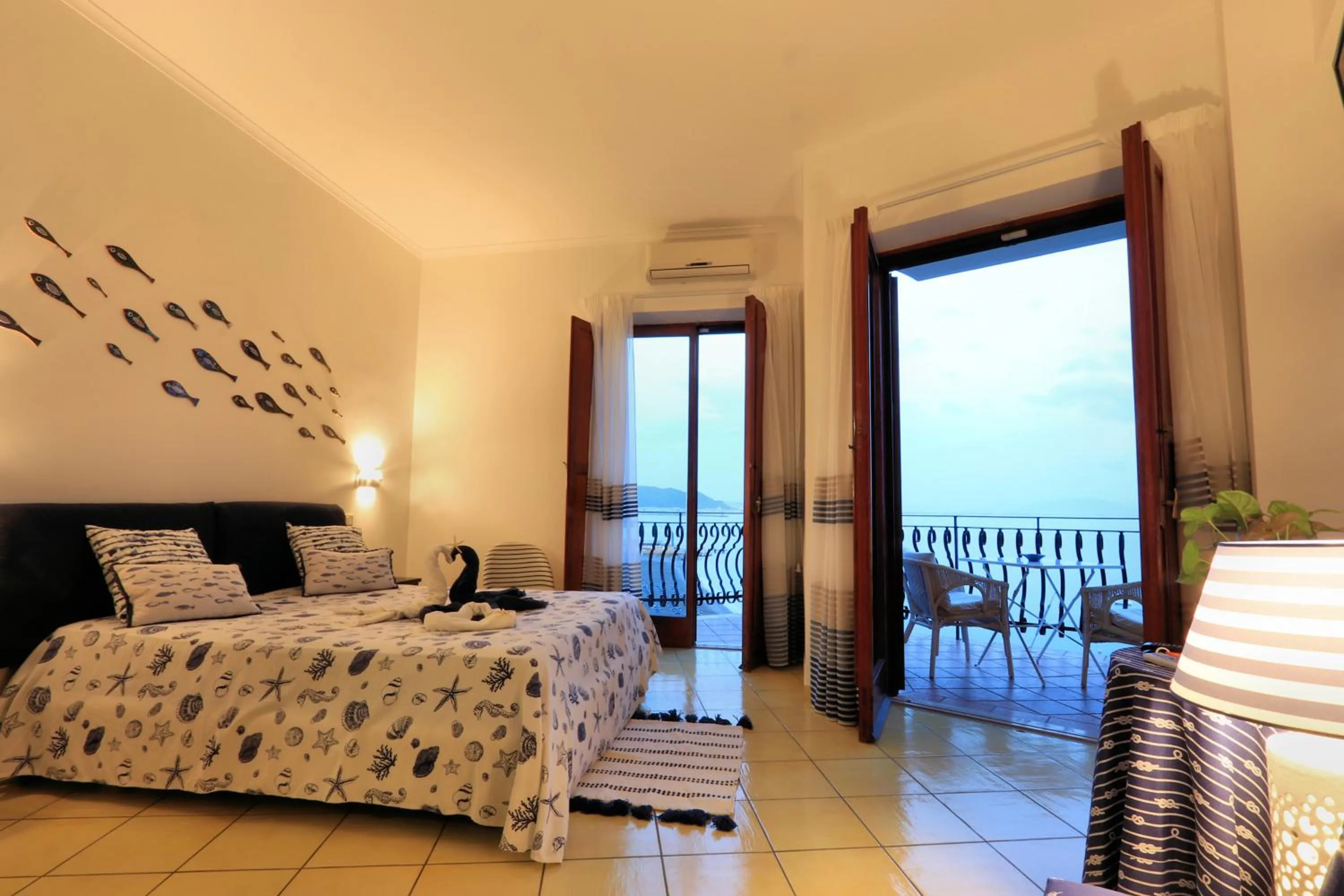 Bed in Due Relais - Panoramic Sea View Suites