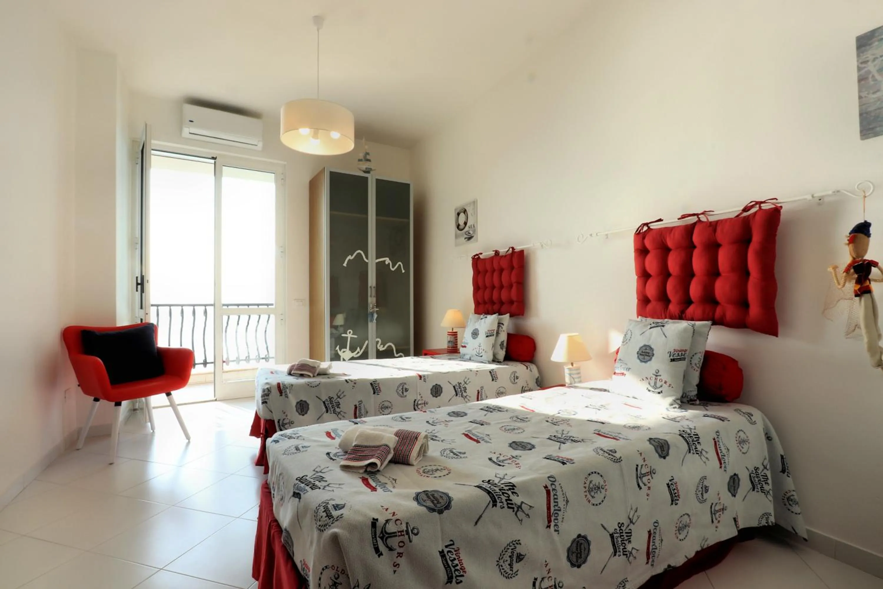 Bed in Due Relais - Panoramic Sea View Suites