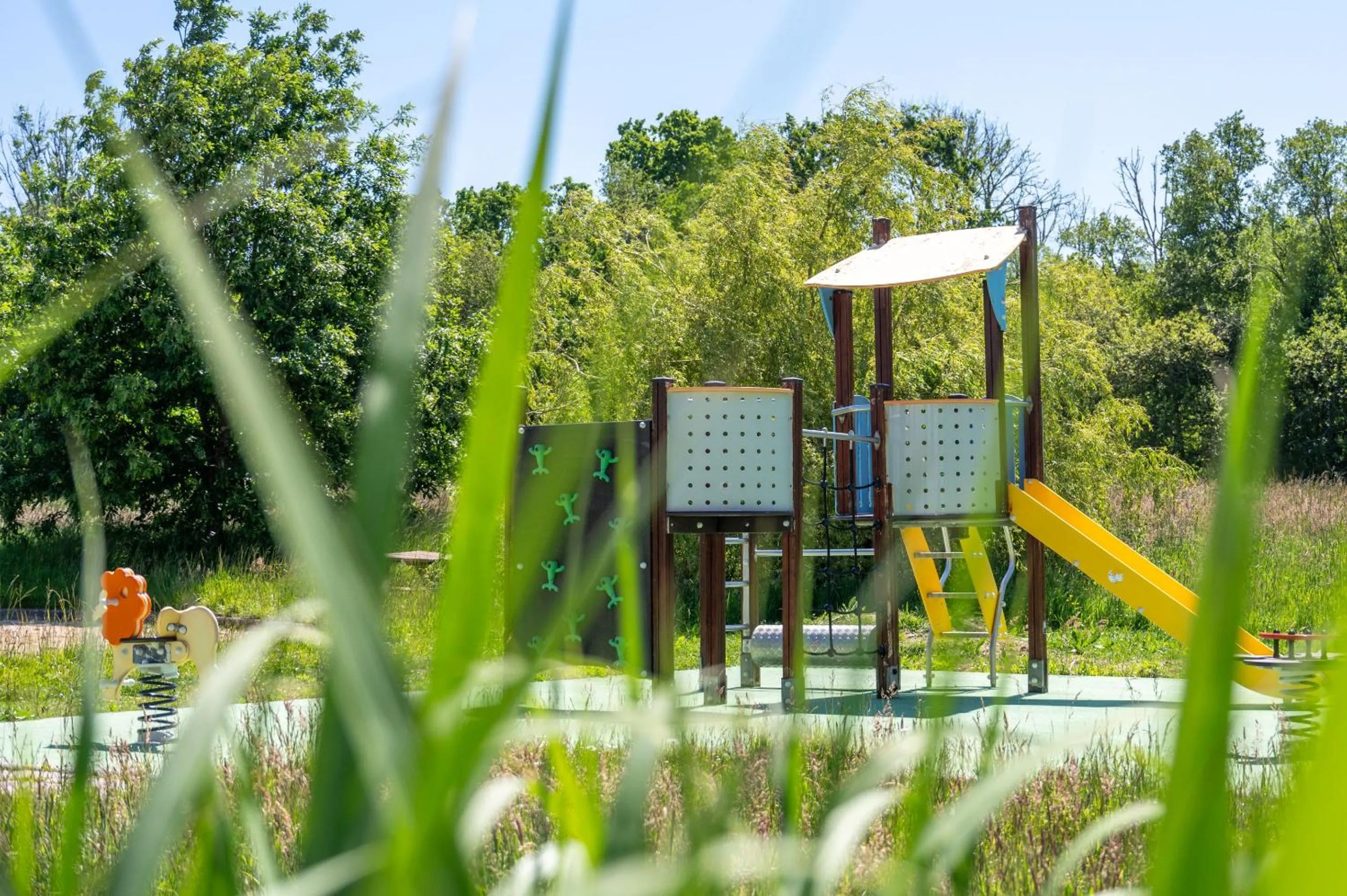 Children play ground in Résidence Odalys Horizon Morgat
