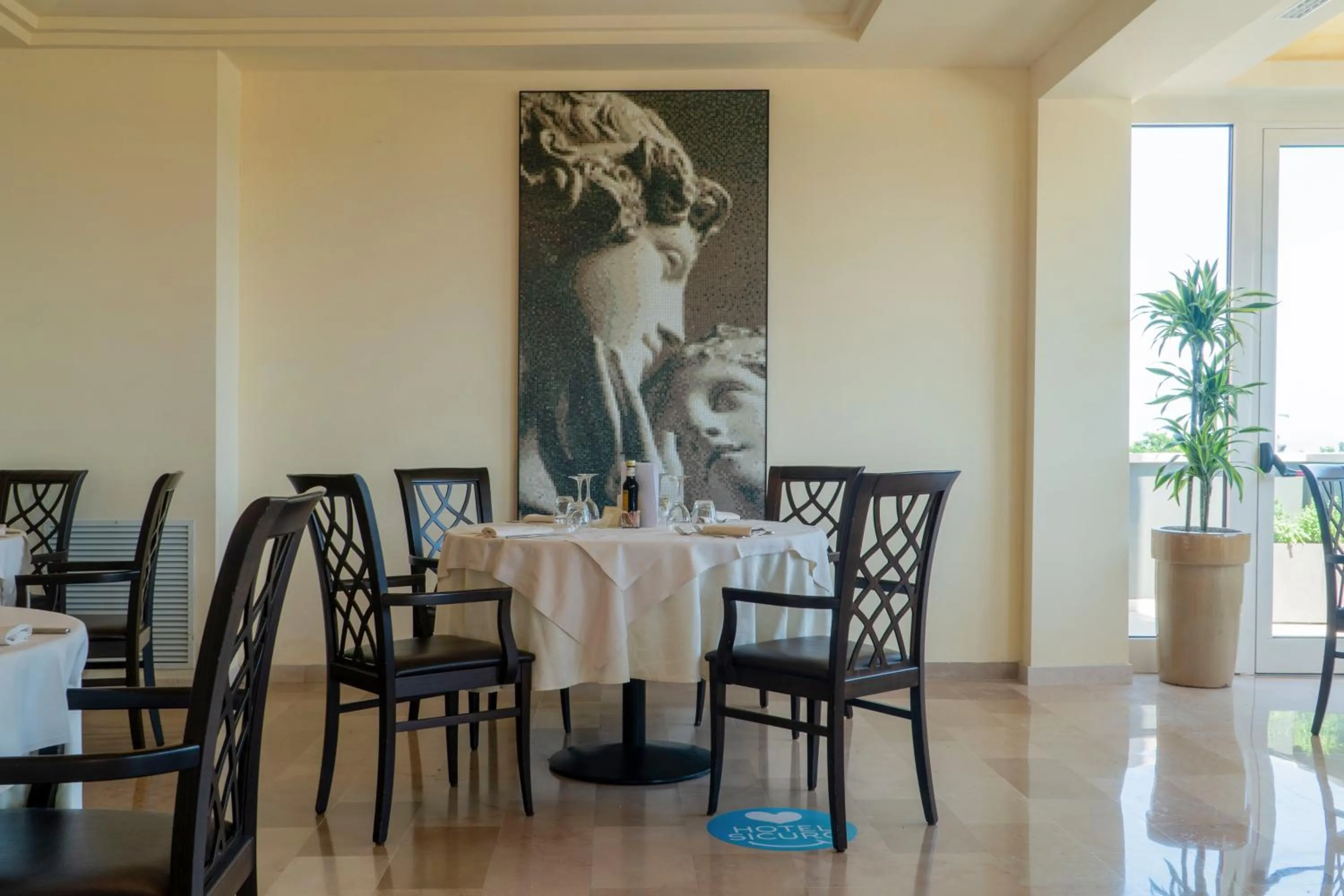 Restaurant/places to eat in Brasil Seaview Hotel