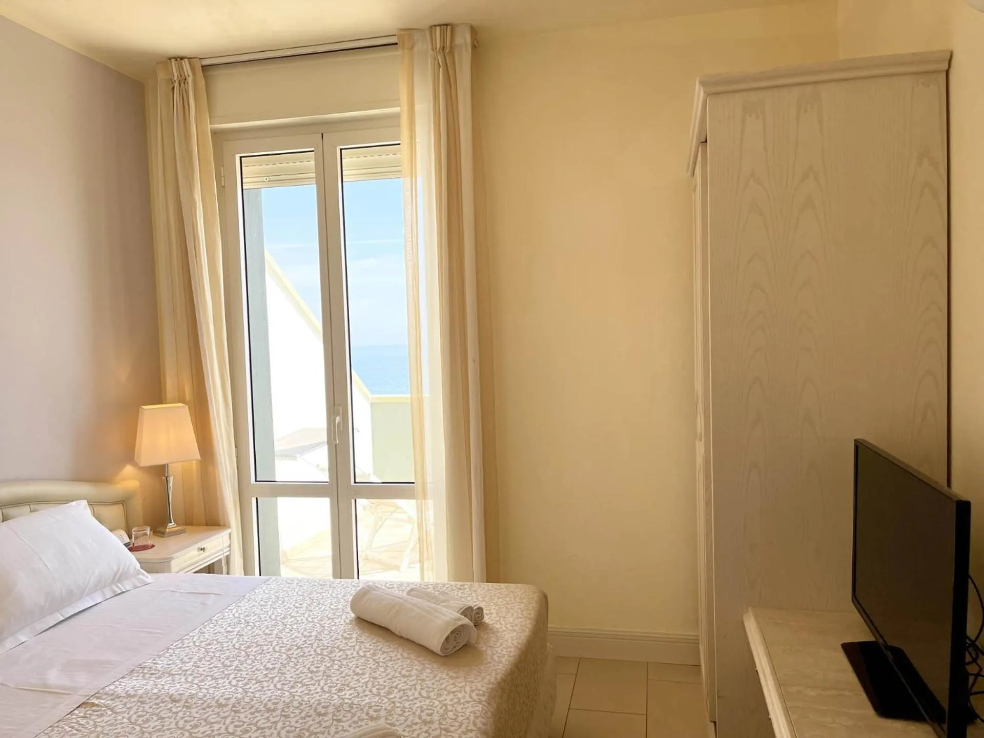 Bedroom, Bed in Brasil Seaview Hotel