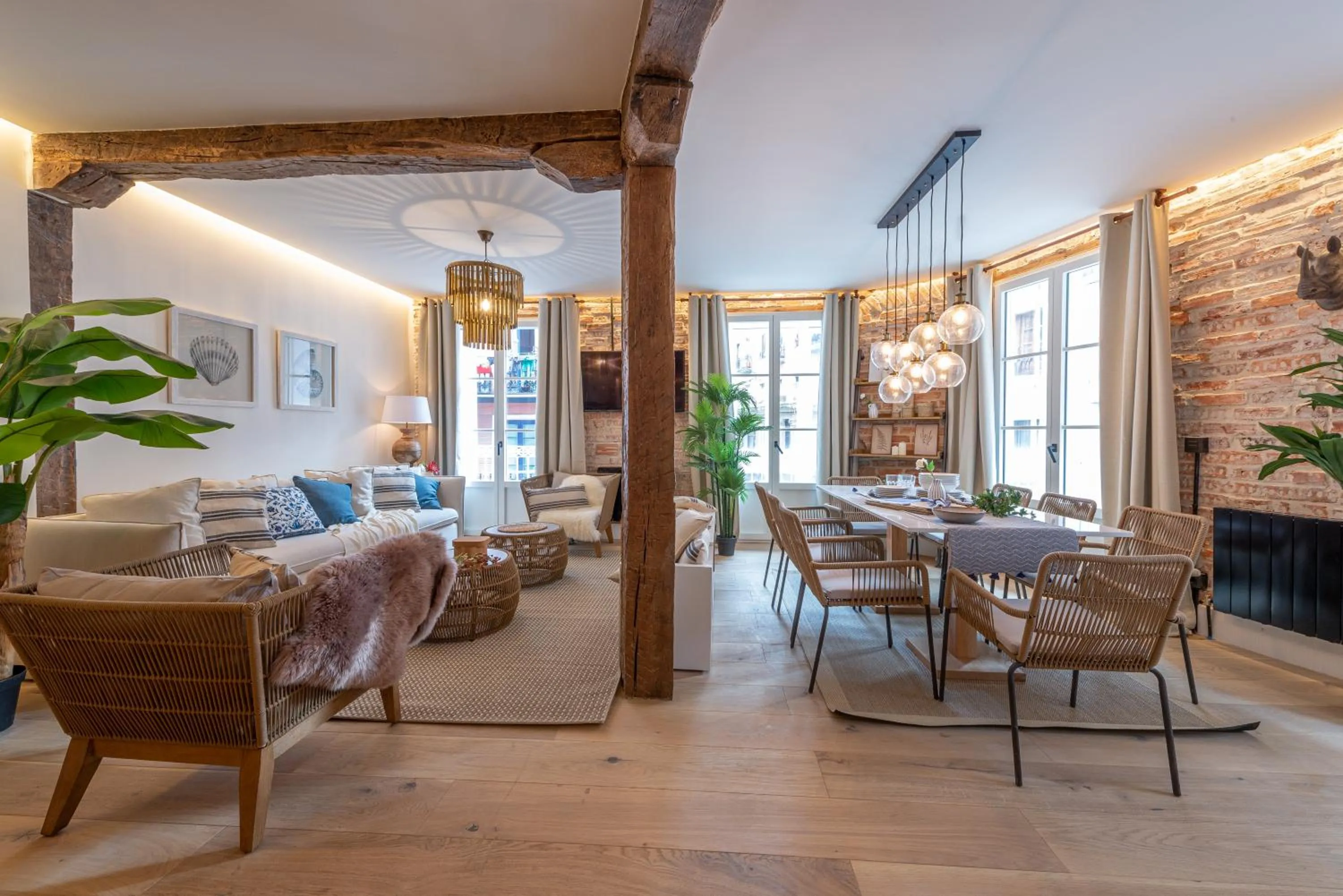 Three-Bedroom Apartment in Arechaga AC by Staynnapartments