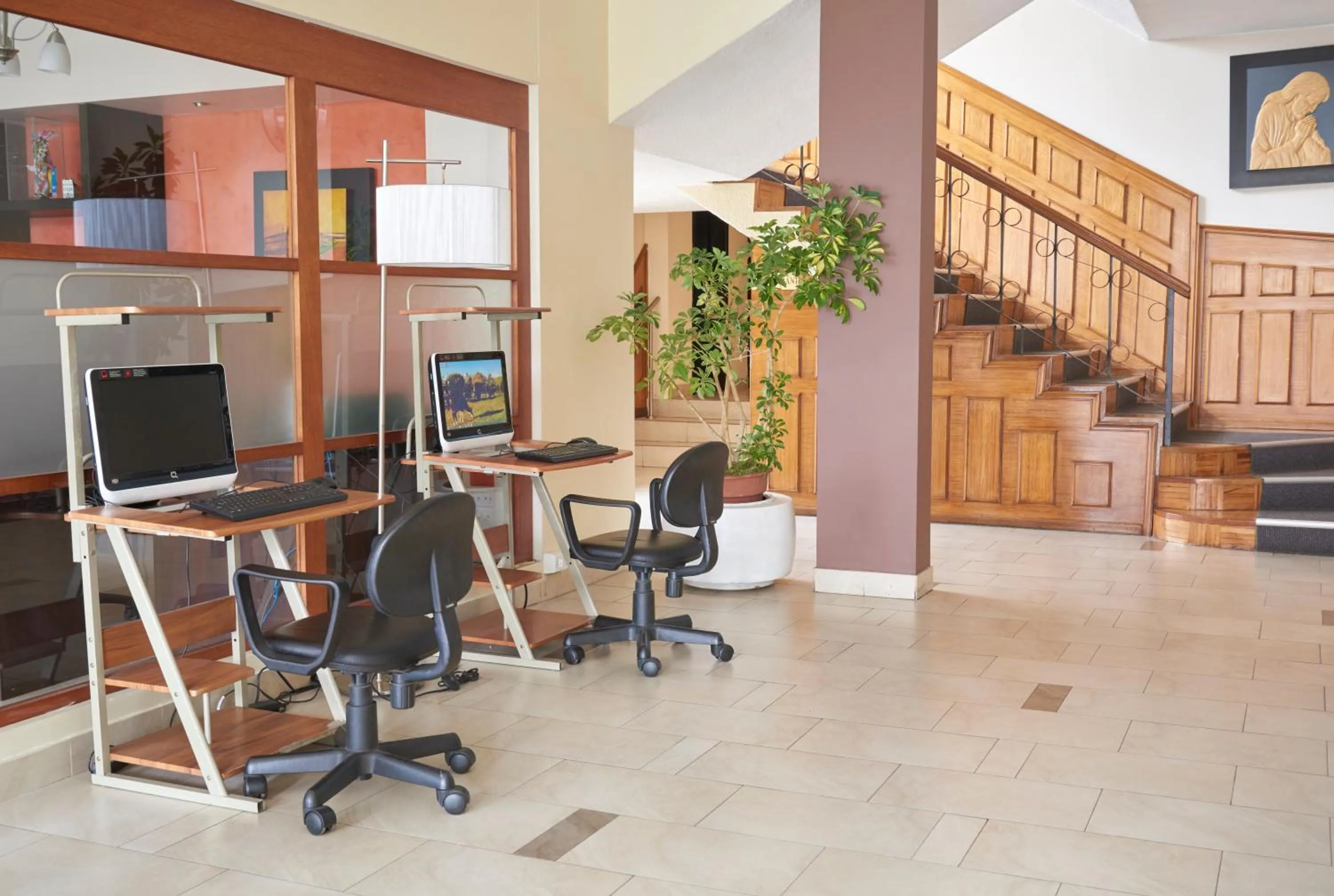 Area and facilities in Embassy Quito