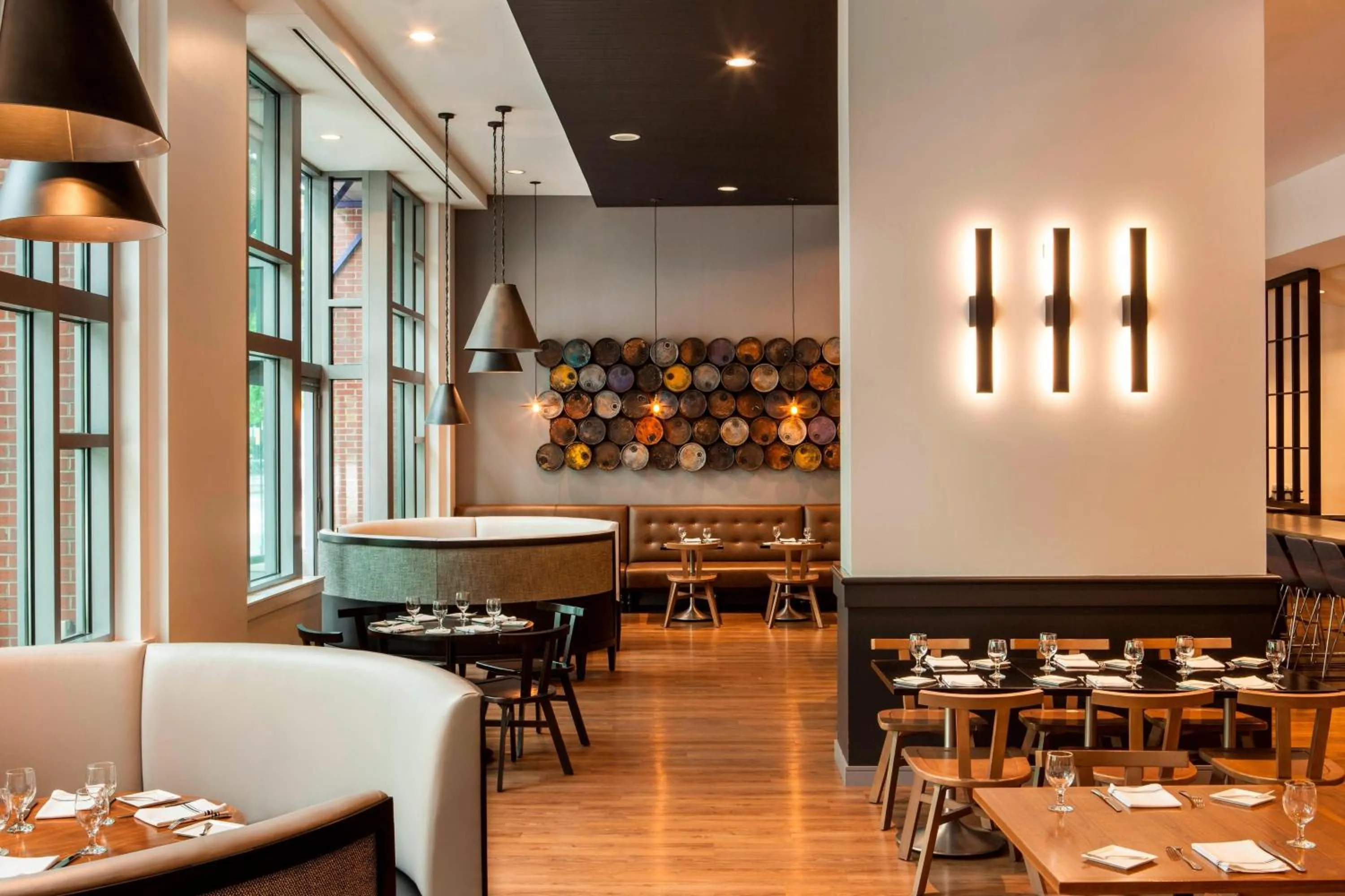 Restaurant/places to eat in Le Meridien Boston Cambridge