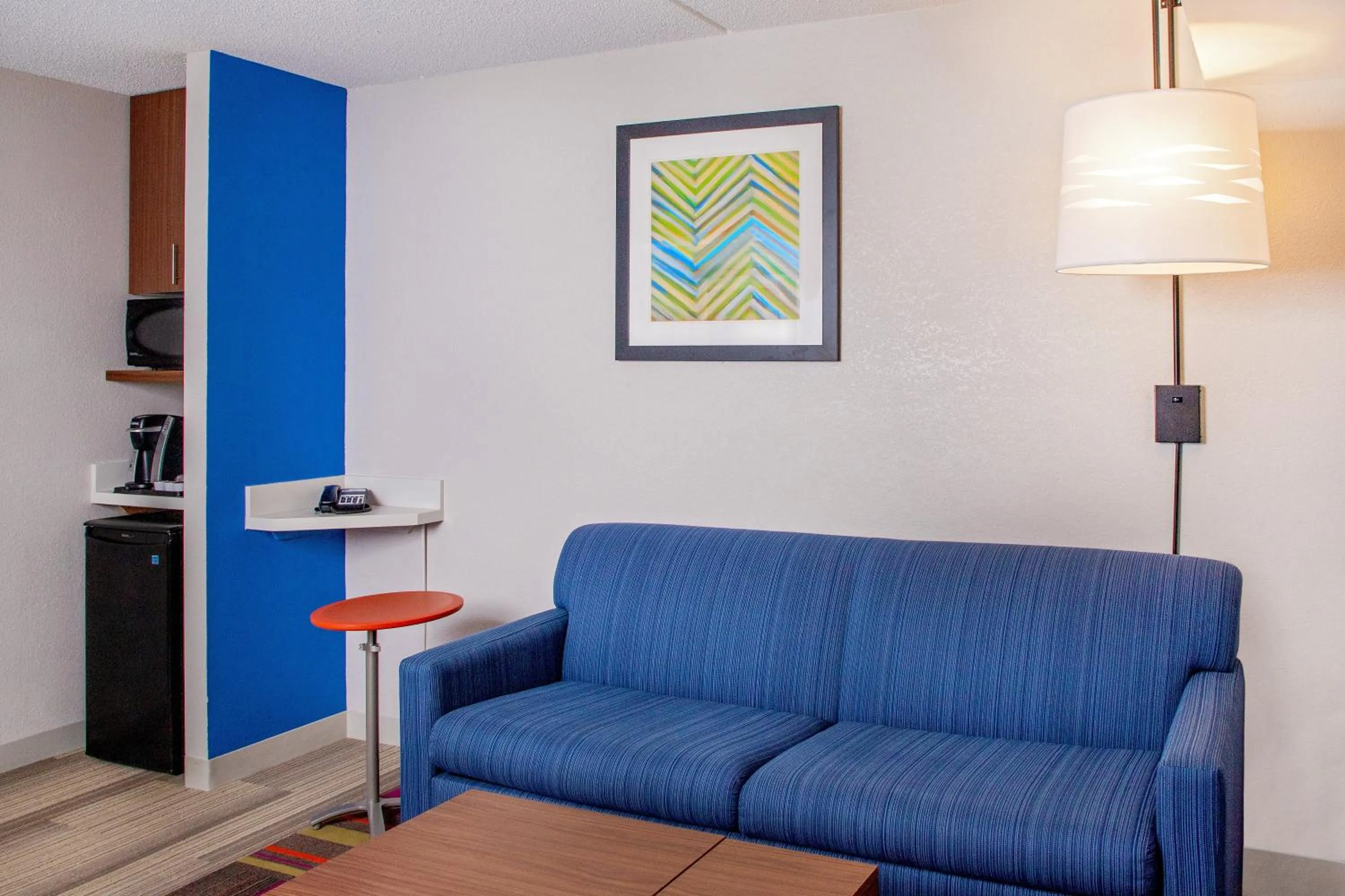 Bedroom in Holiday Inn Express Chesapeake - Norfolk by IHG