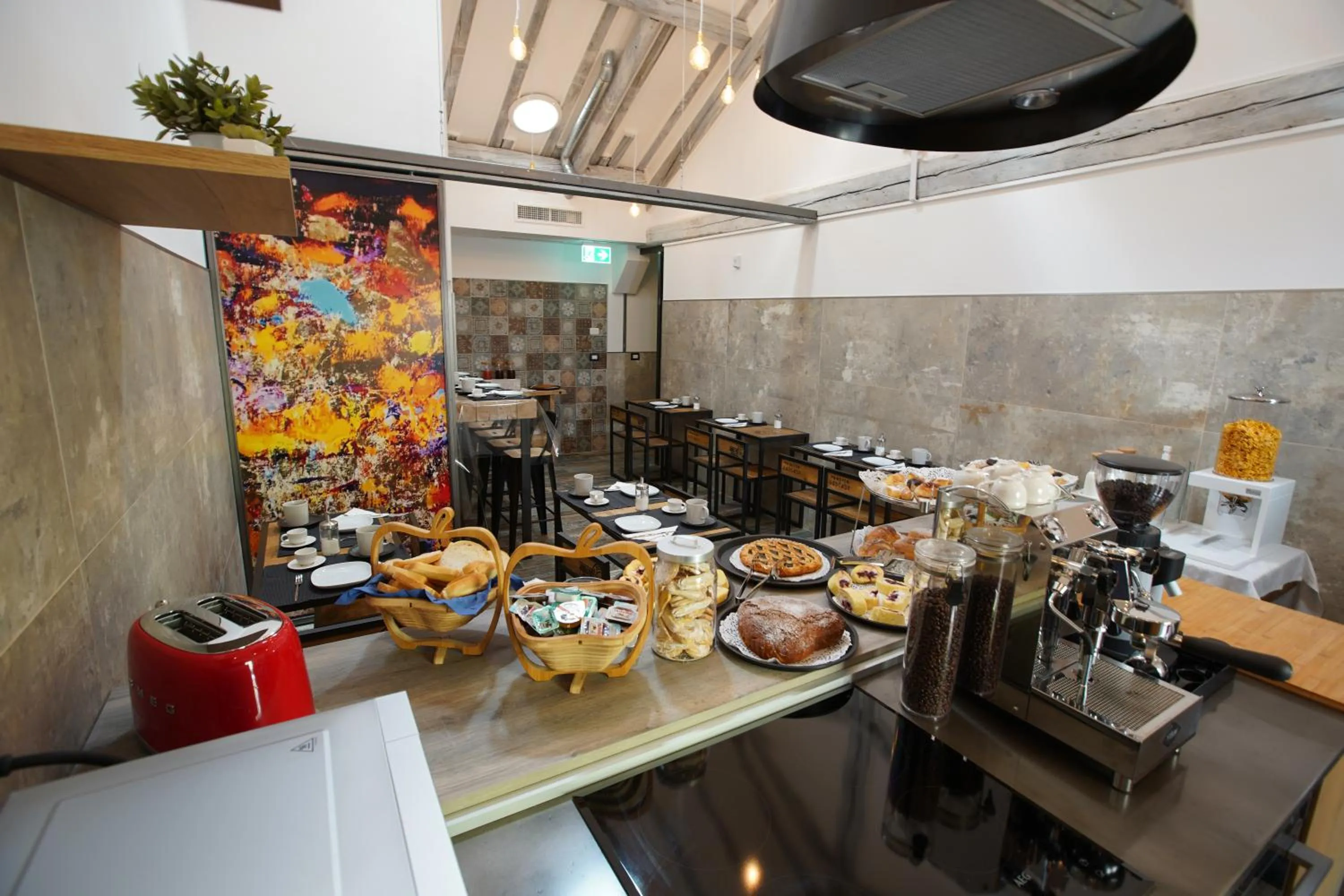 Food and drinks in Rosso Cortese