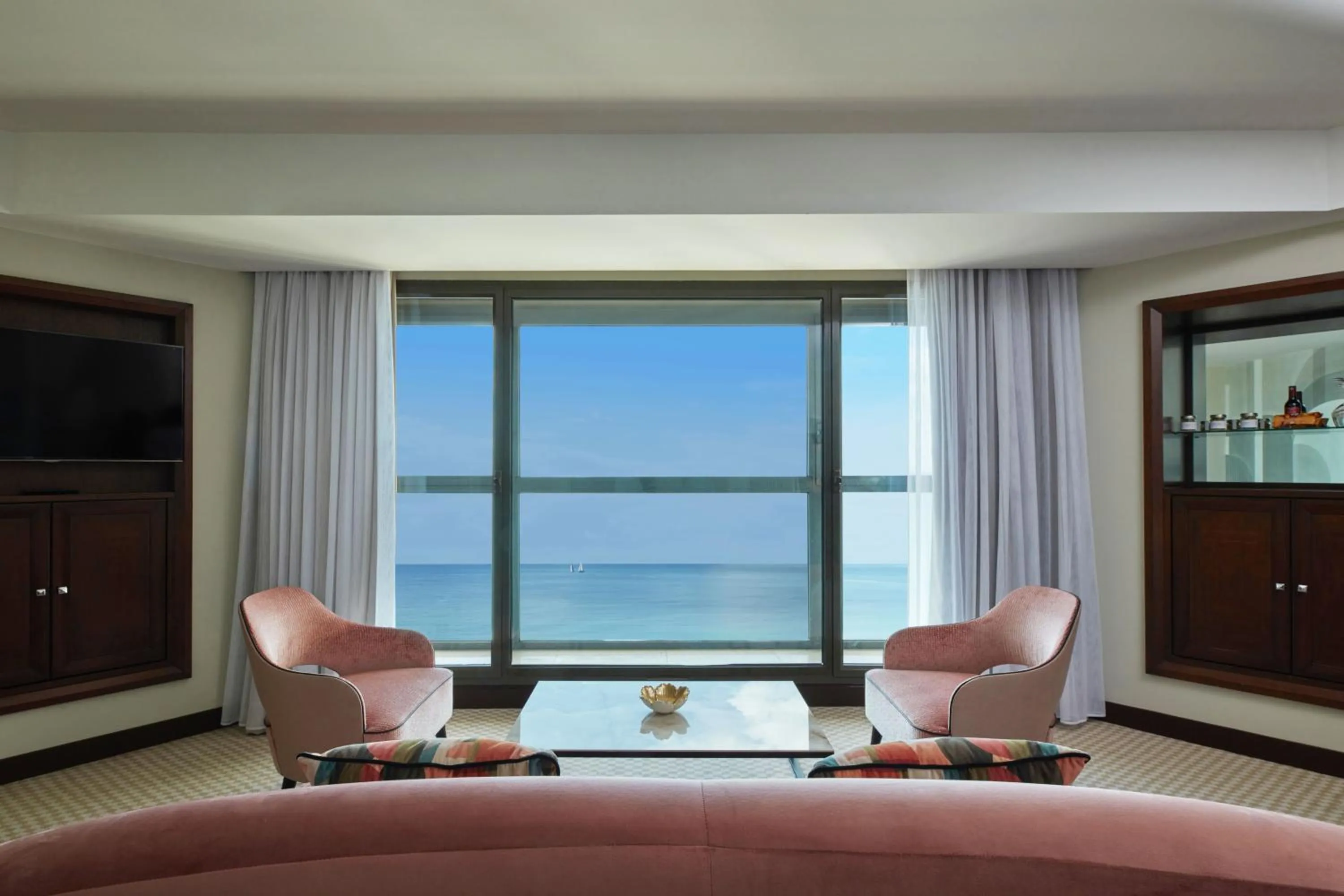 Living room in Hyatt Regency Nice Palais de la Méditerranée