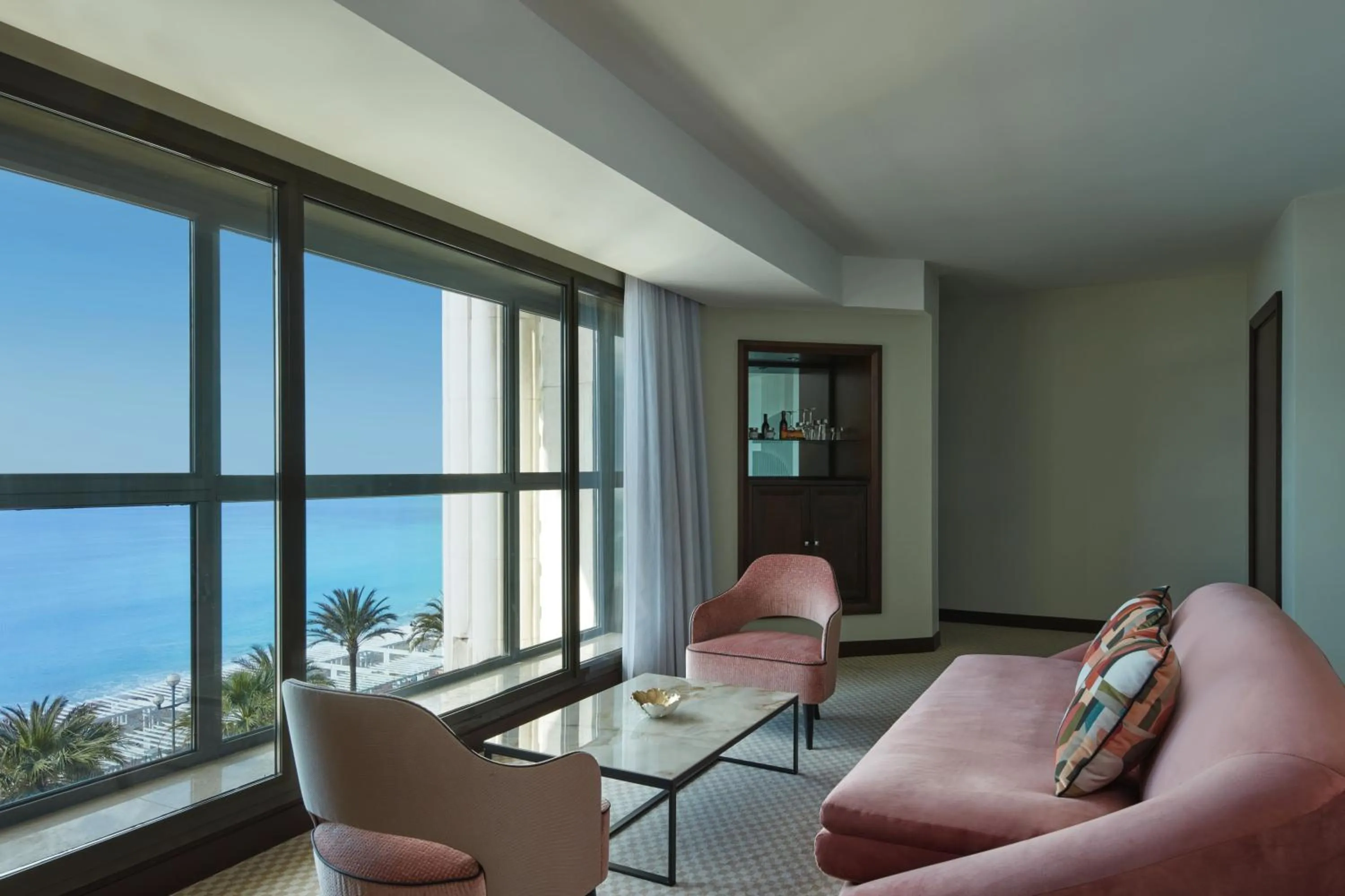 Living room in Hyatt Regency Nice Palais de la Méditerranée