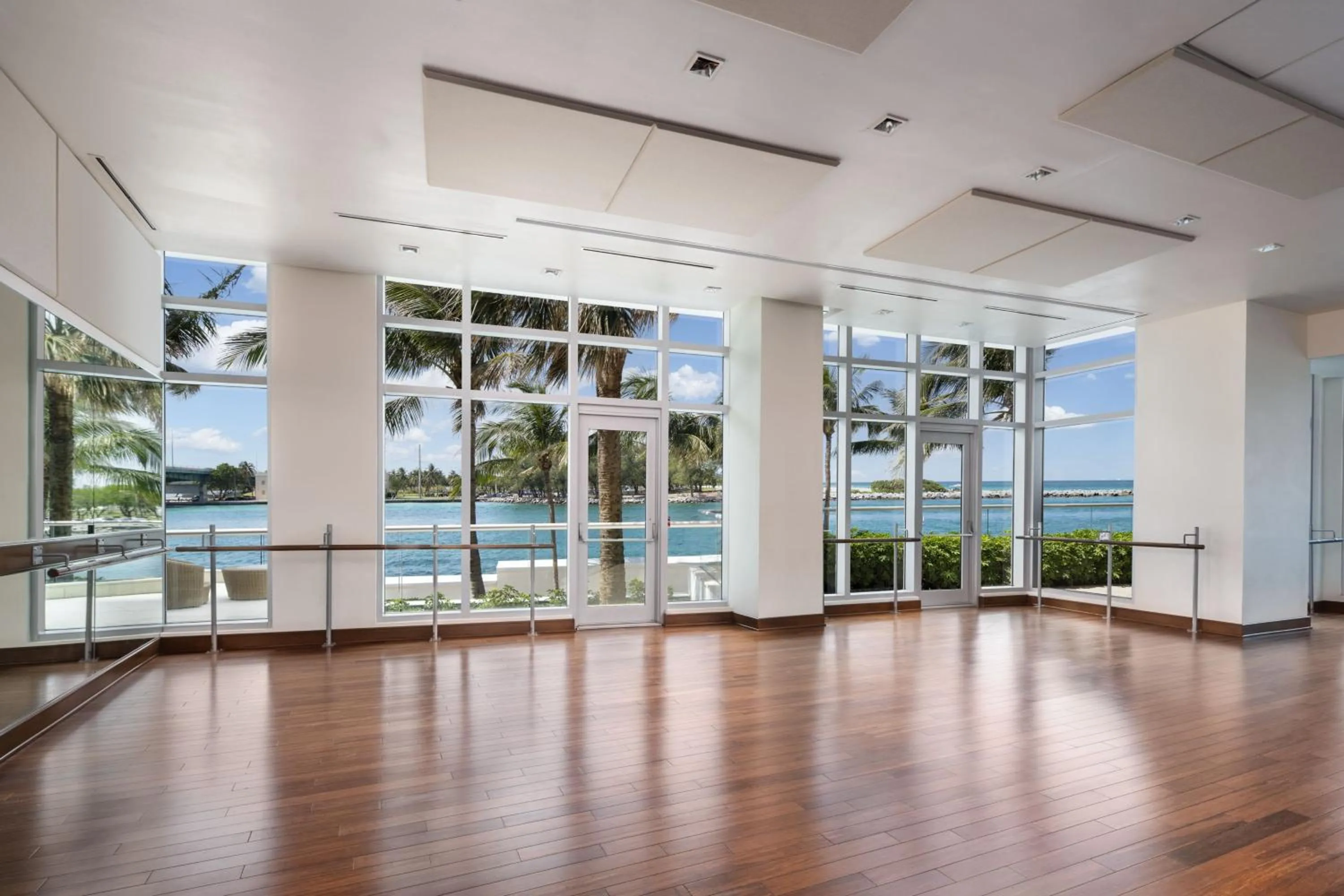 Area and facilities in The Ritz-Carlton Bal Harbour, Miami