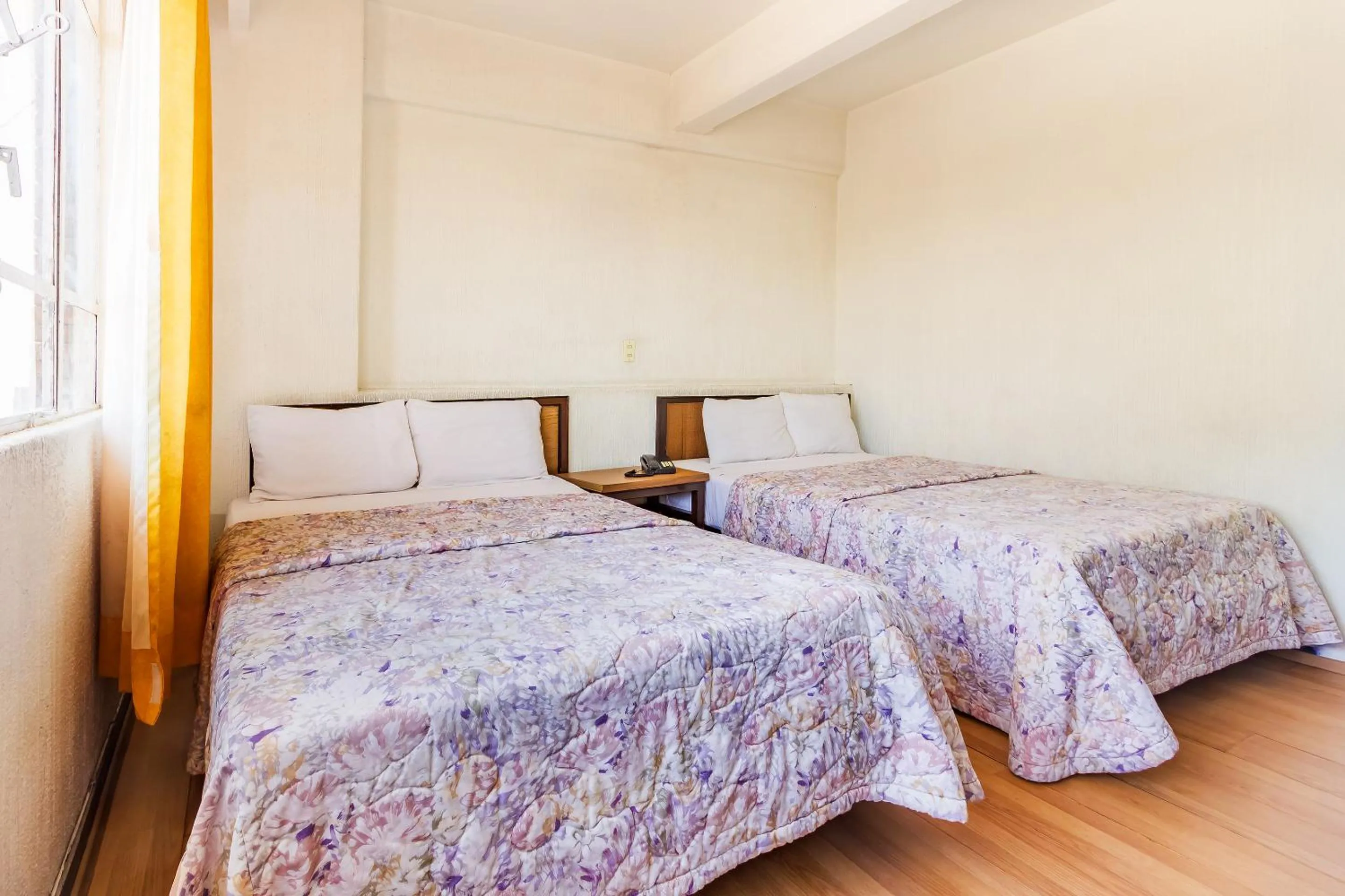 Bedroom, Bed in Capital O Nueva Galicia, Guadalajara centro downtown