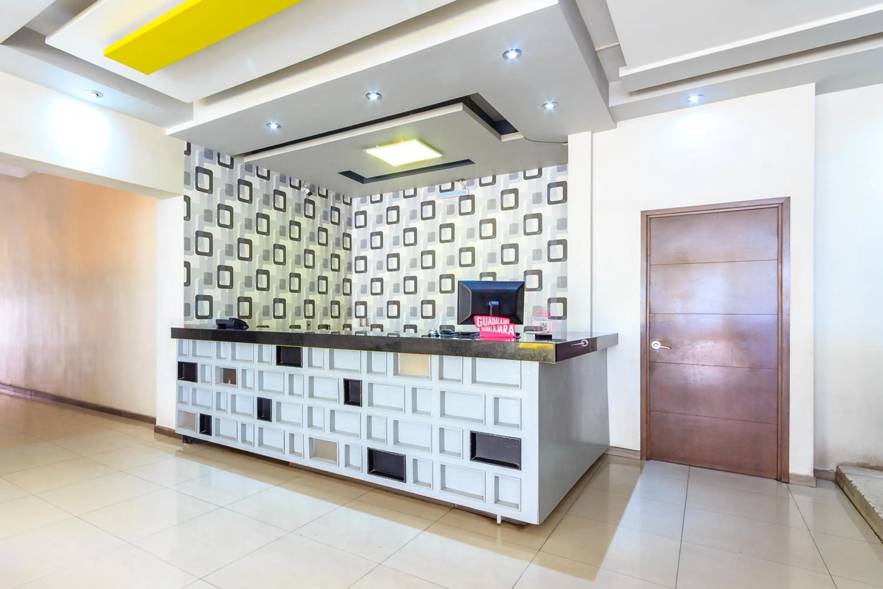 Lobby or reception in OYO Hotel Colon Express