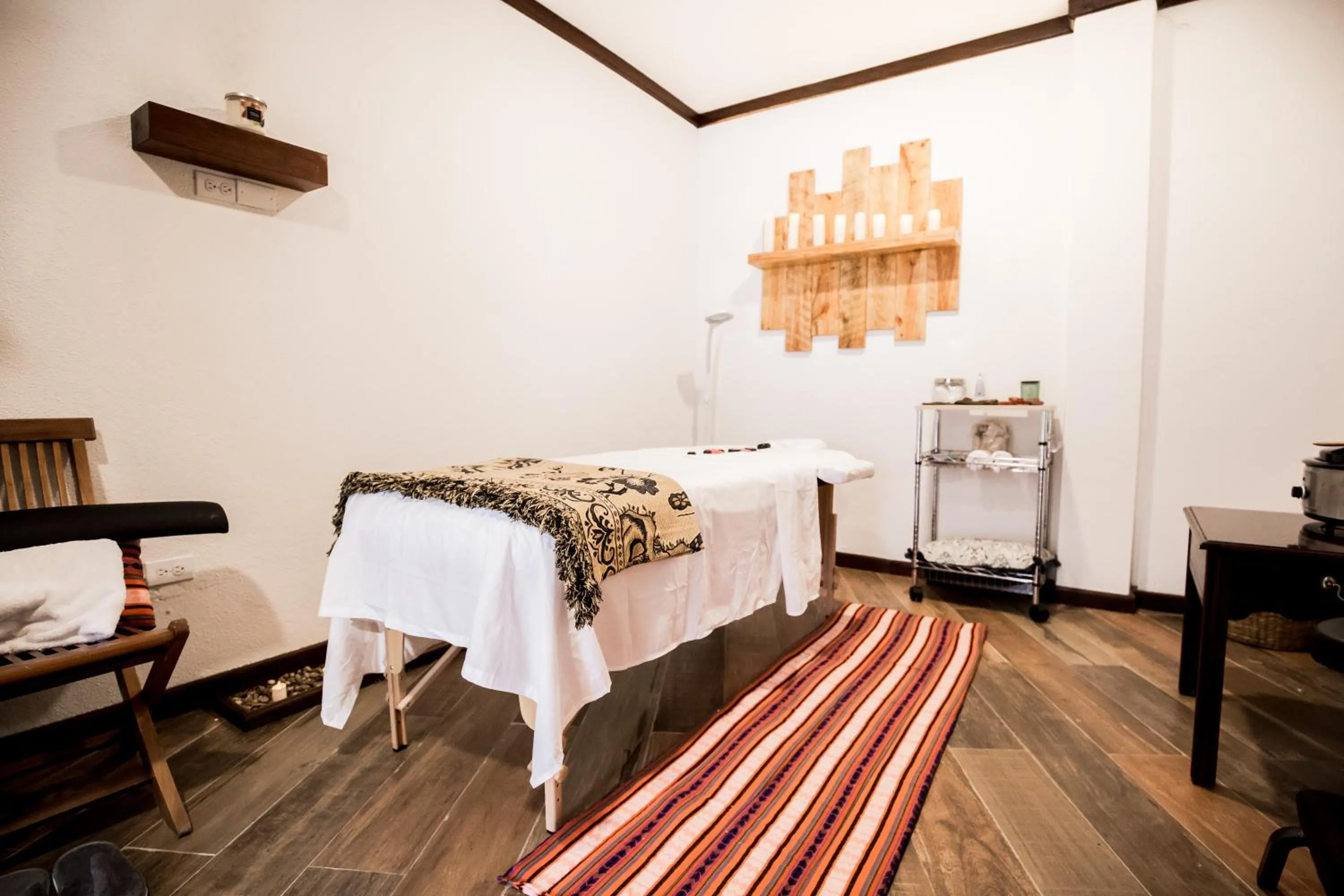 Bed in Falling Leaves Lodge