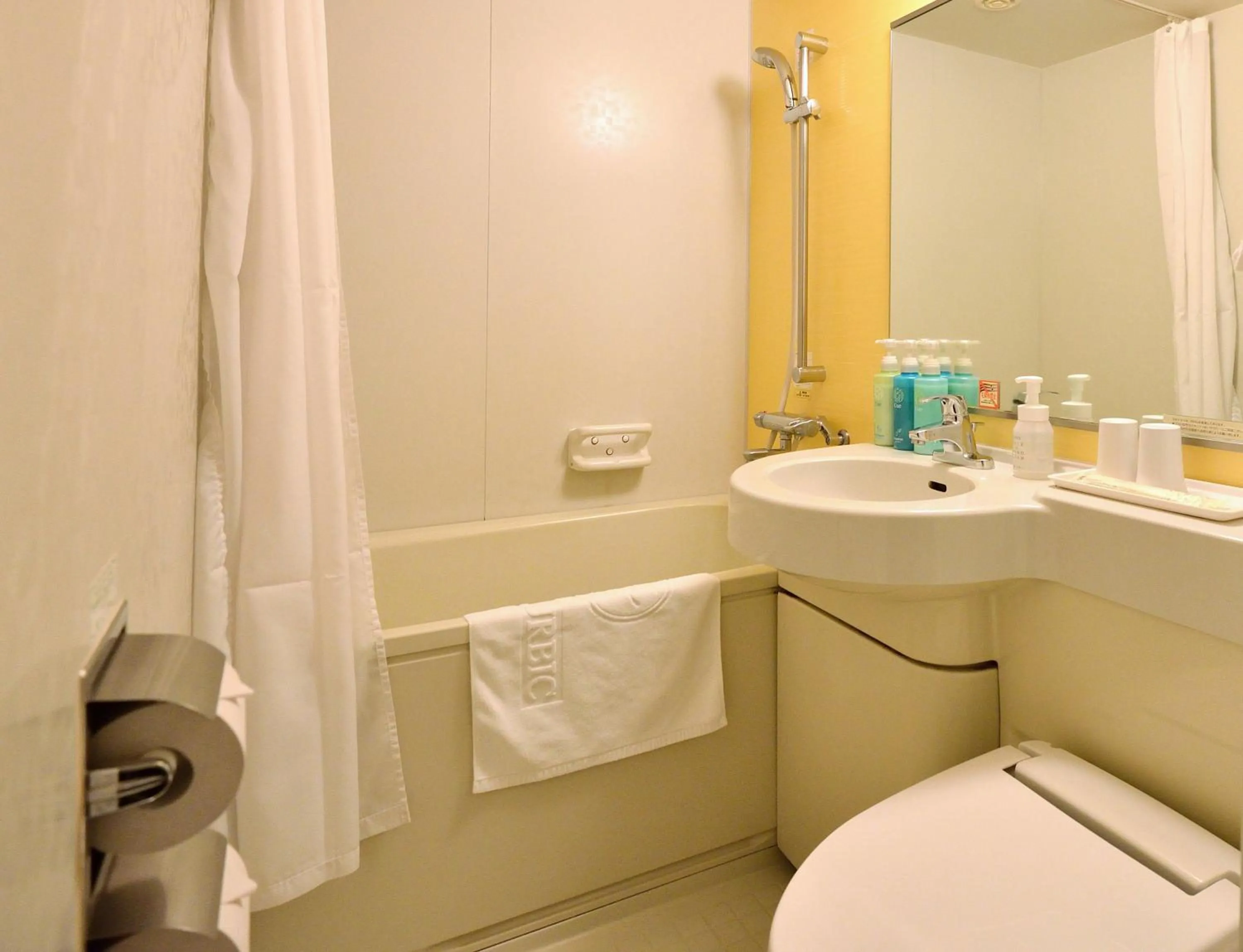 Shower in Hotel Urbic Kagoshima