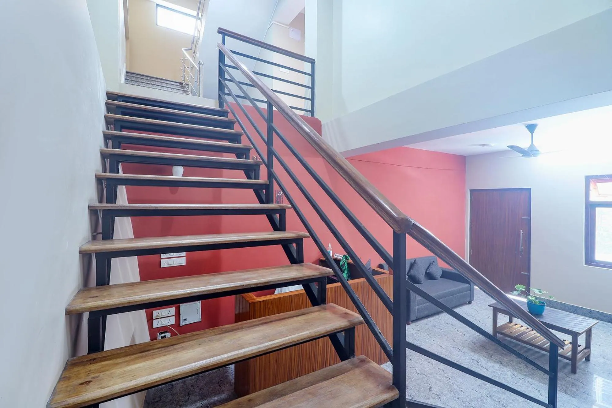 Lobby or reception in FabHotel Kutighar Regency