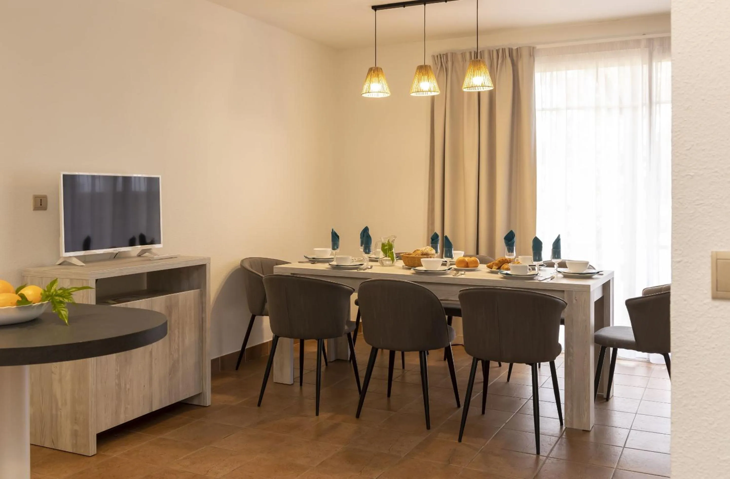 Dining area in Résidence Odalys Les Greens du Bassin