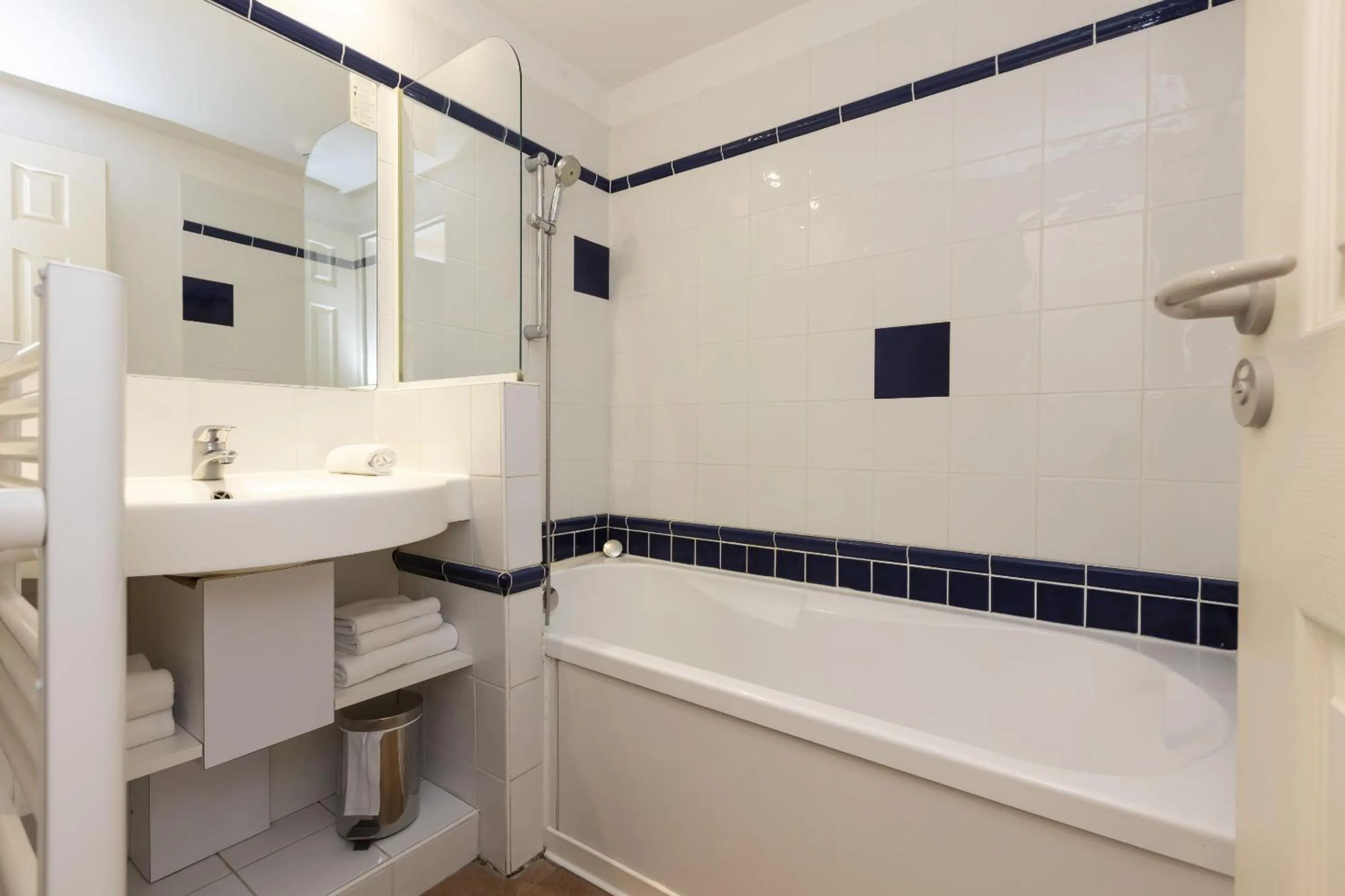 Bathroom in Résidence Odalys Les Greens du Bassin