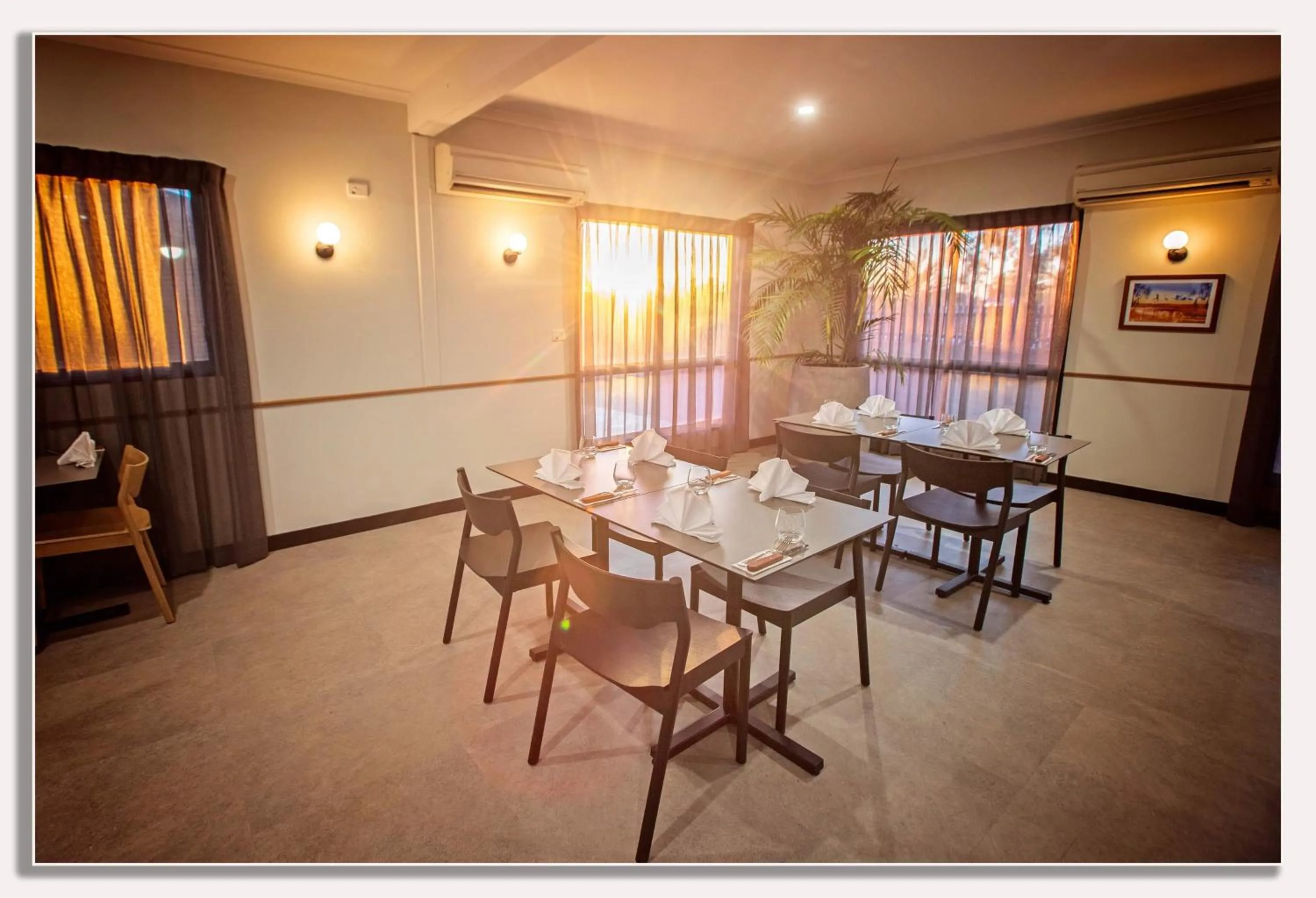 Restaurant/places to eat in Mia Mia House in the Desert