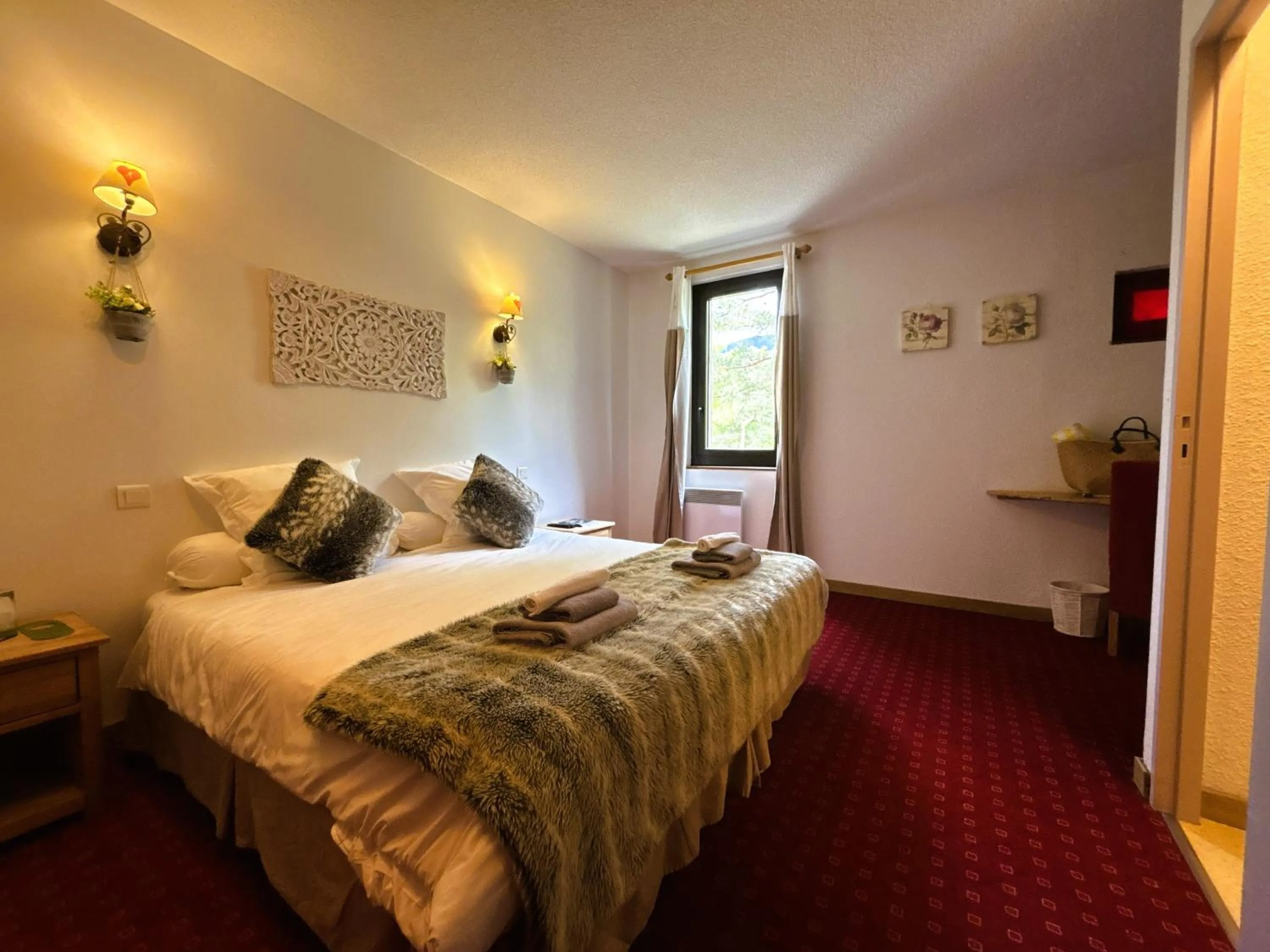 Bedroom, Bed in Domaine de l'Adoux