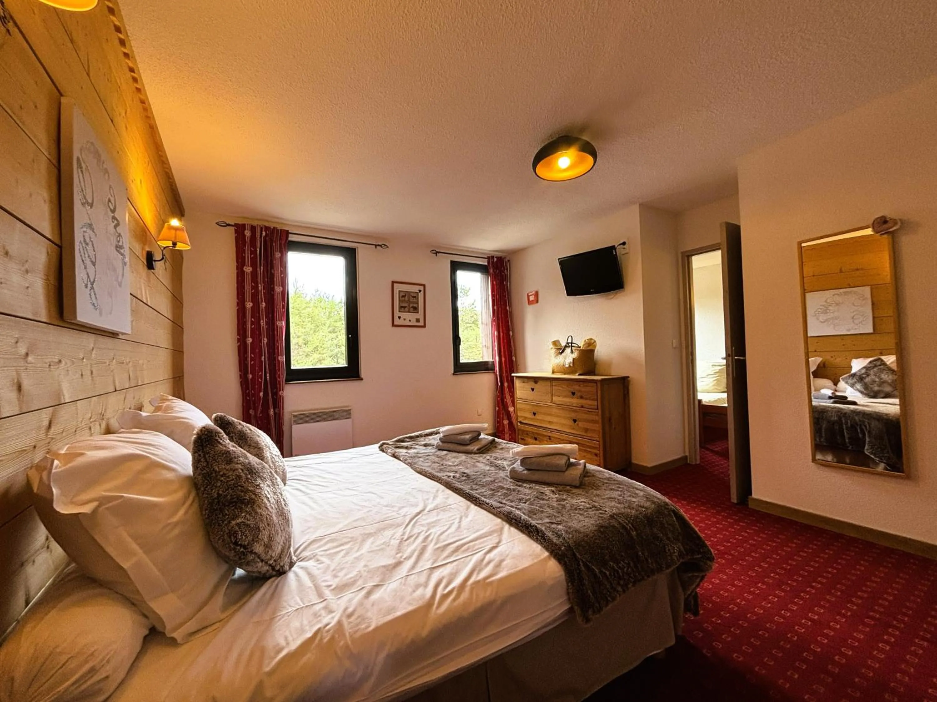 Bedroom, Bed in Domaine de l'Adoux