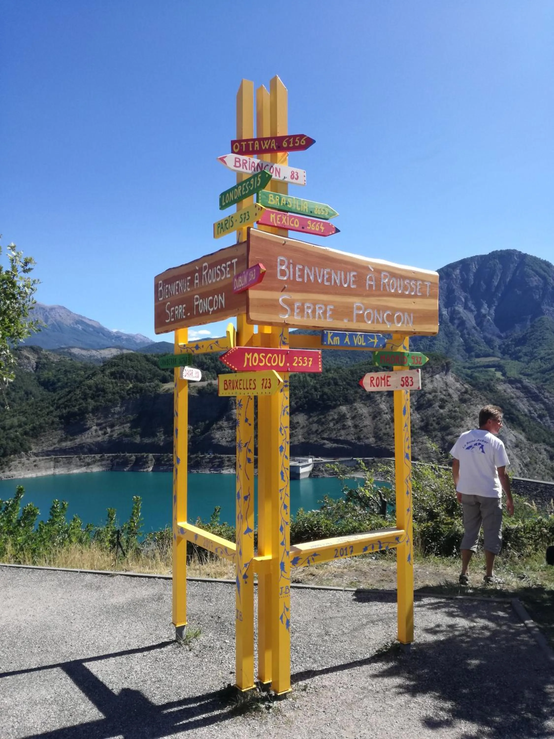 Hiking in Domaine de l'Adoux