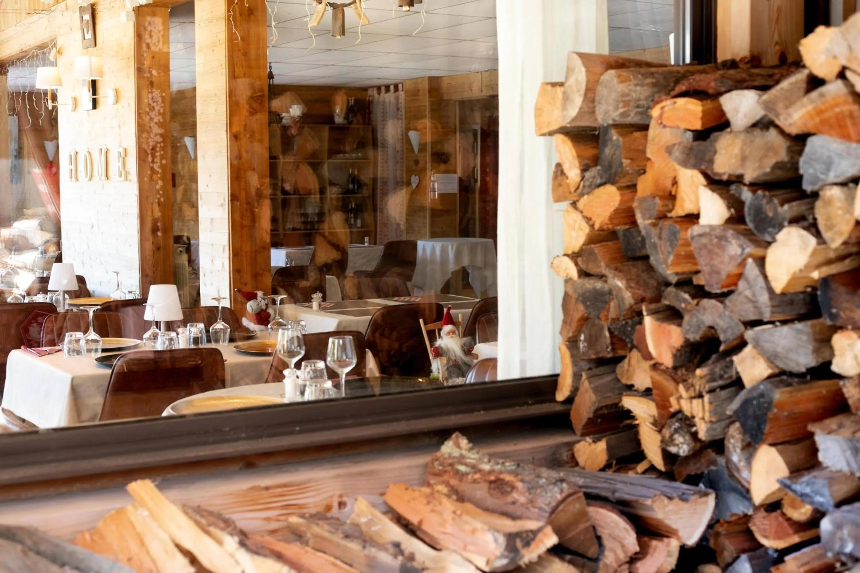 Restaurant/places to eat in Domaine de l'Adoux