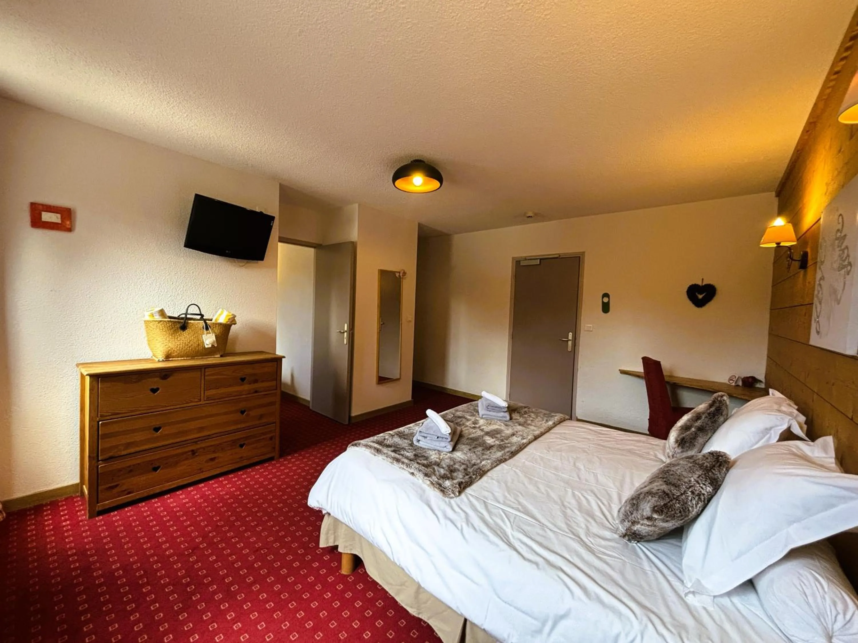 Bedroom, Bed in Domaine de l'Adoux