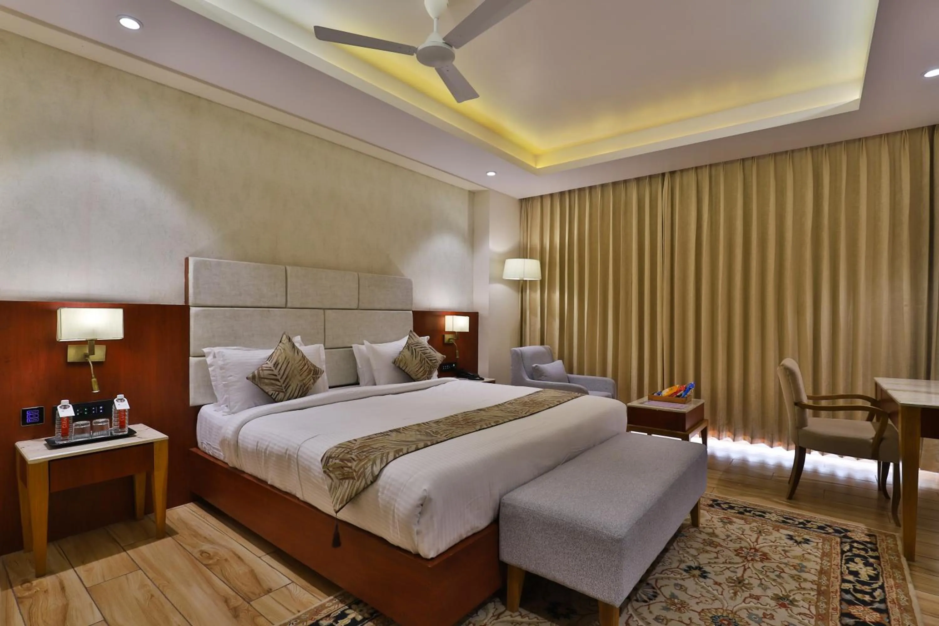 Bedroom, Bed in The Square Somnath