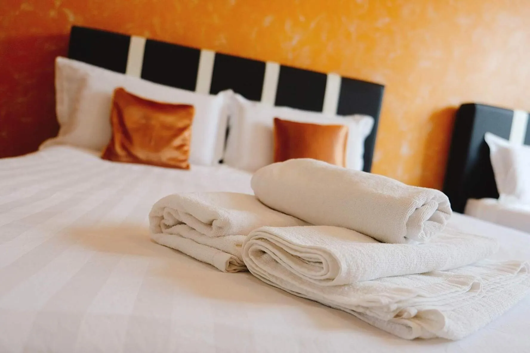 towels, Bed in OK FAMILY VILLA