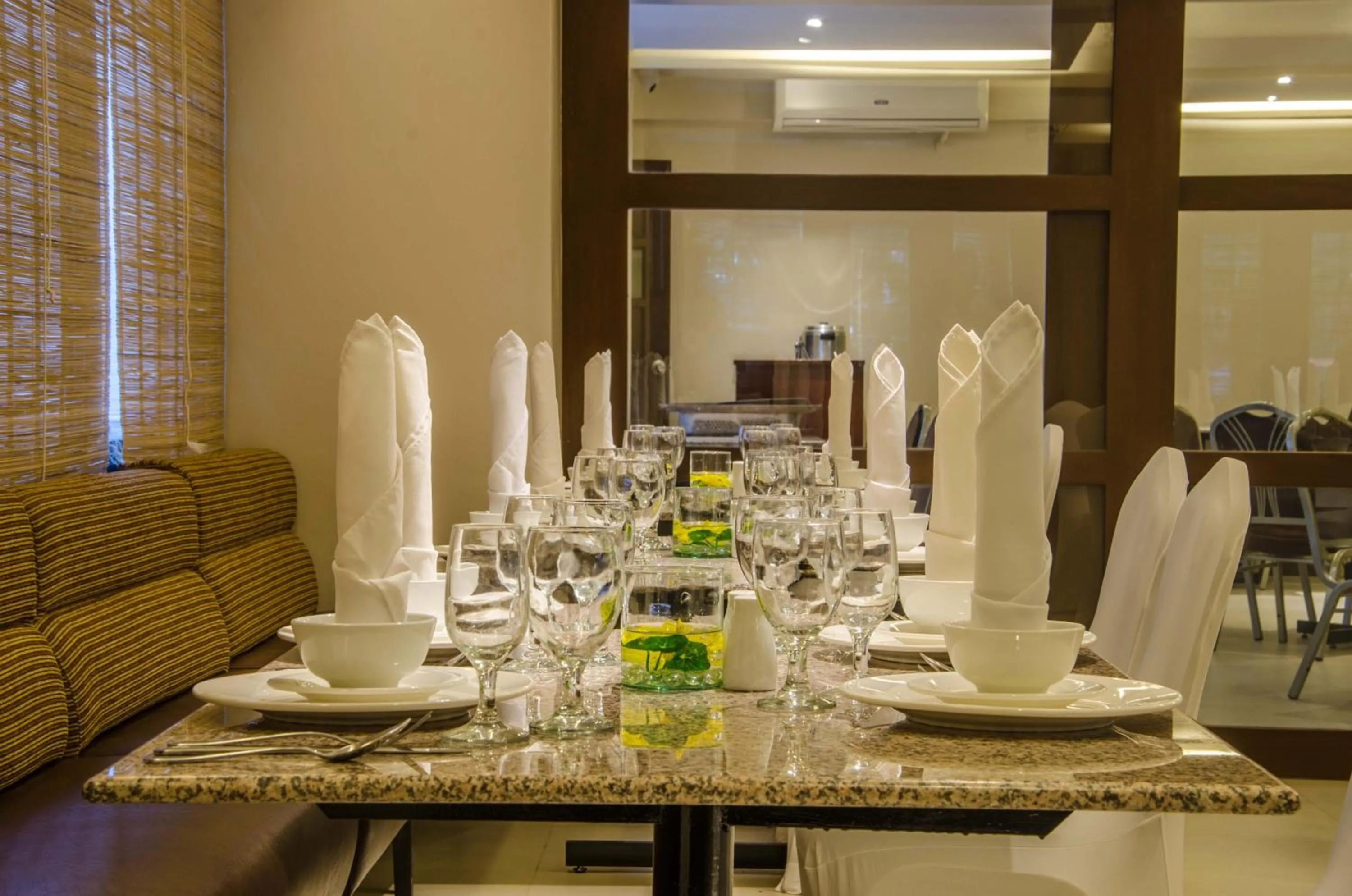 Restaurant/places to eat in Fersal Hotel - Puerto Princesa