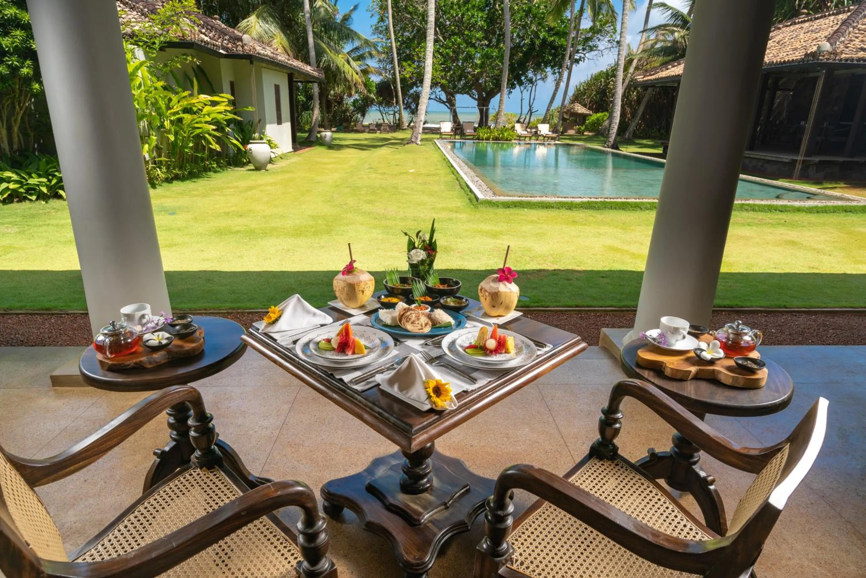 Breakfast in Sundara by Mosvold