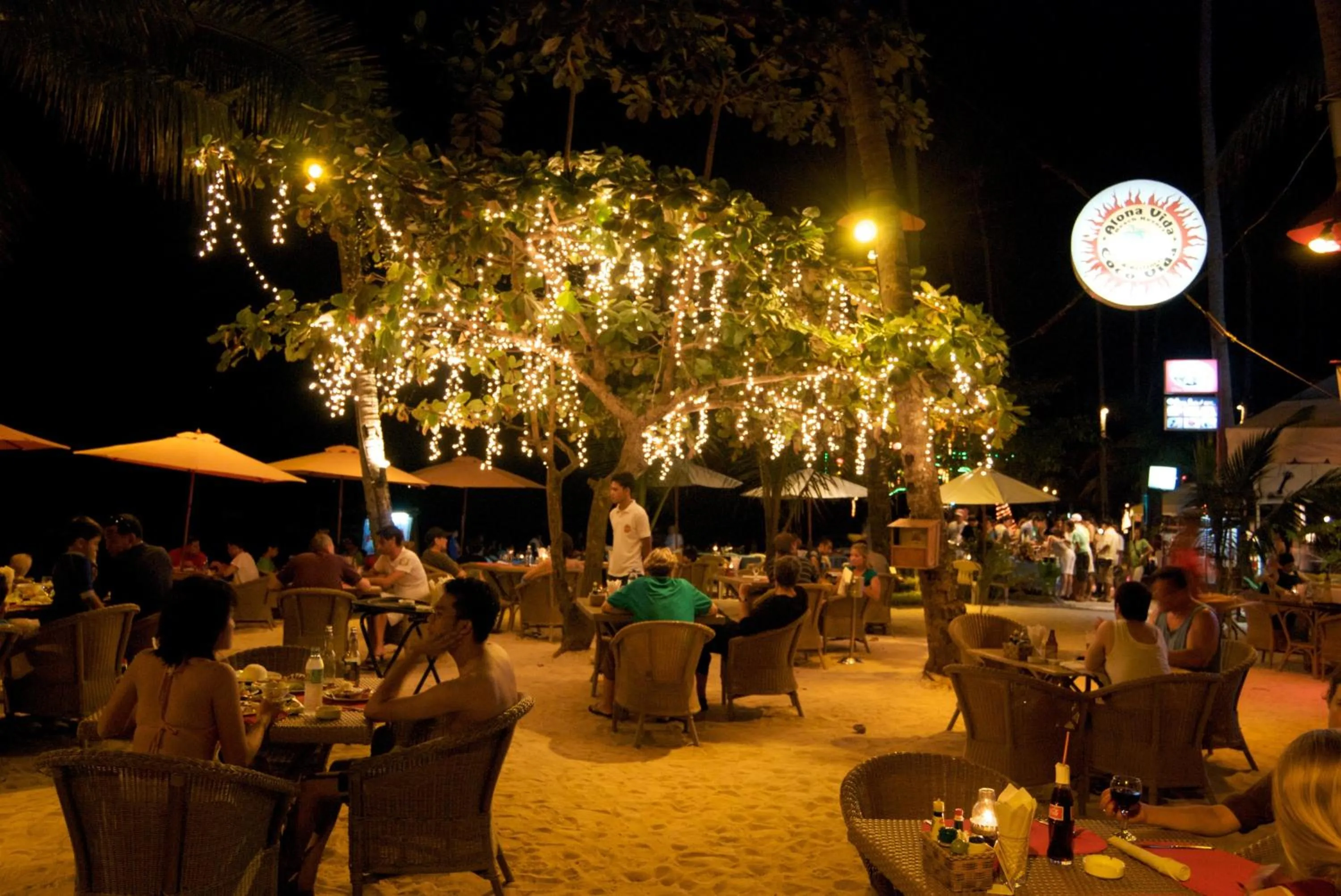 Restaurant/places to eat in Alona Vida Beach Resort