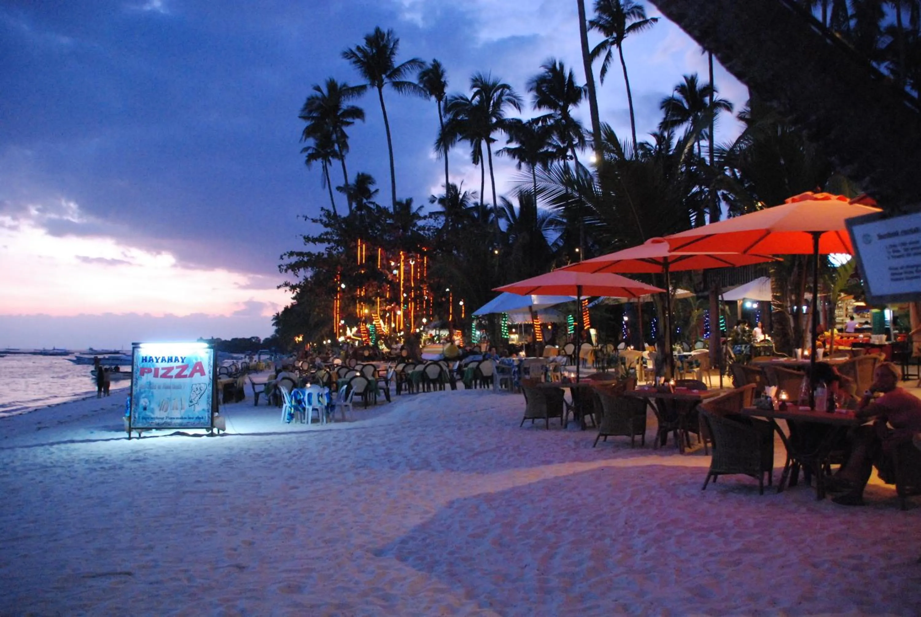 Restaurant/places to eat in Alona Vida Beach Resort