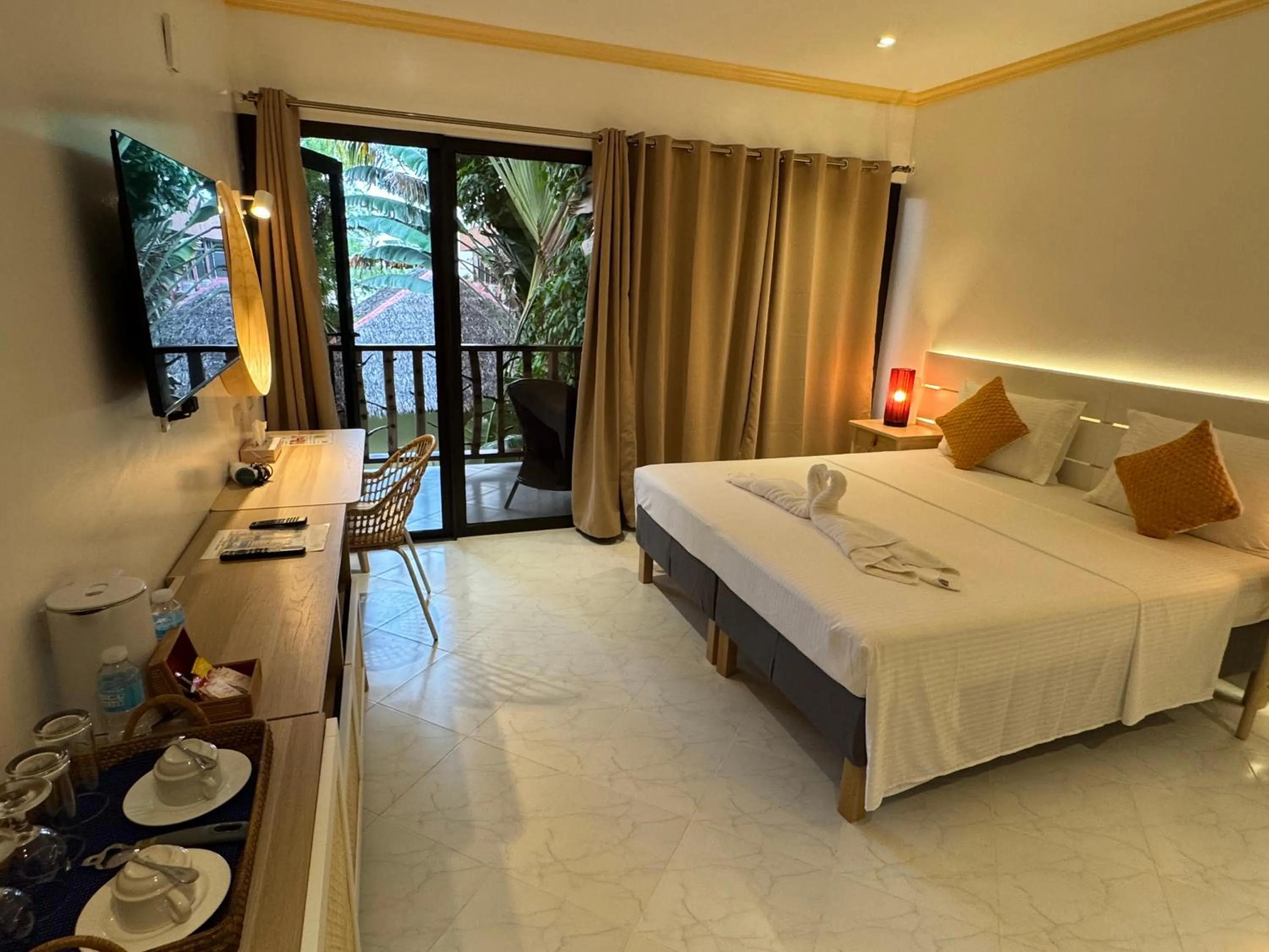 Bed in Alona Vida Beach Resort