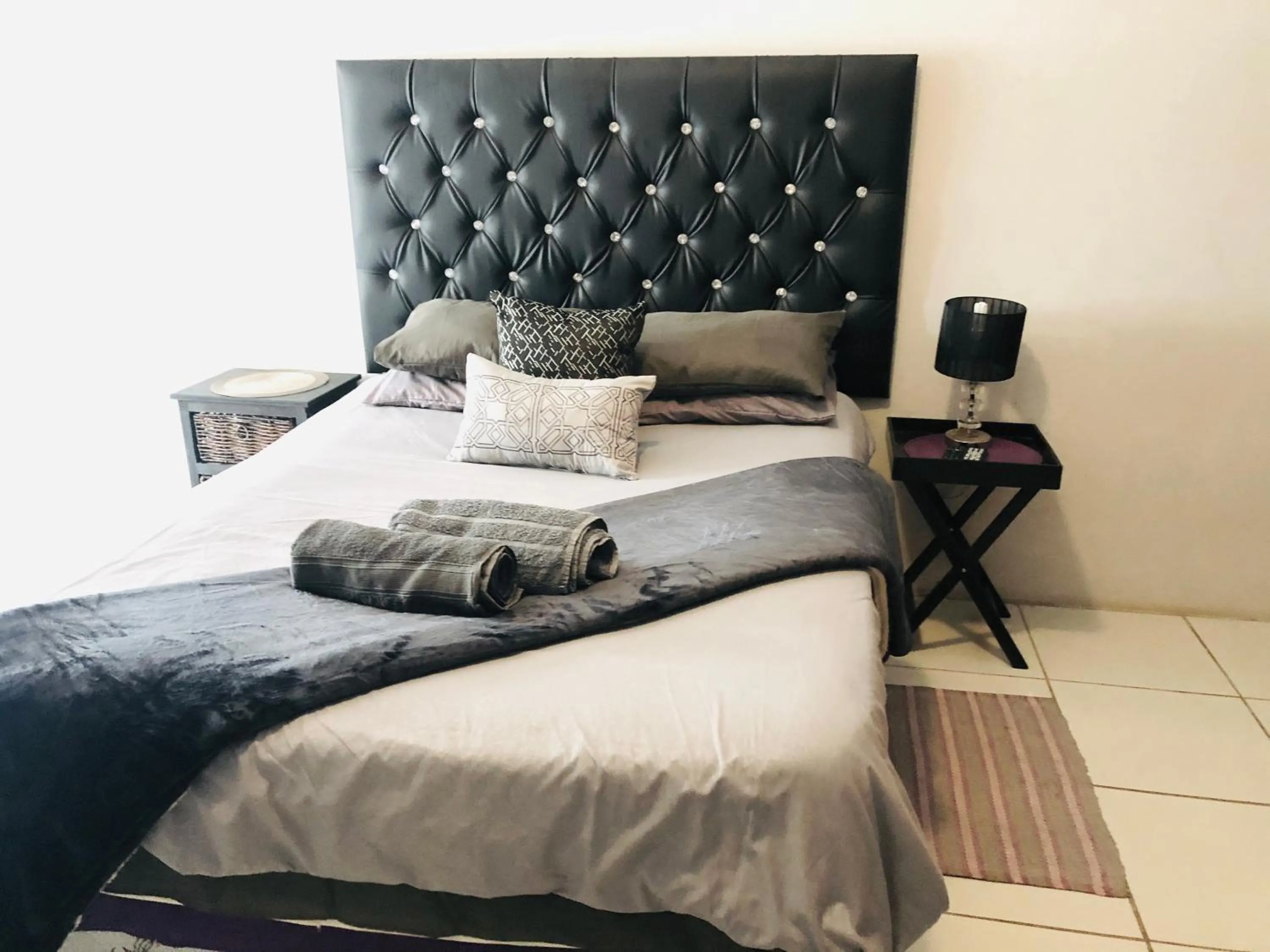 Bed in The Eden Lodge Verulam