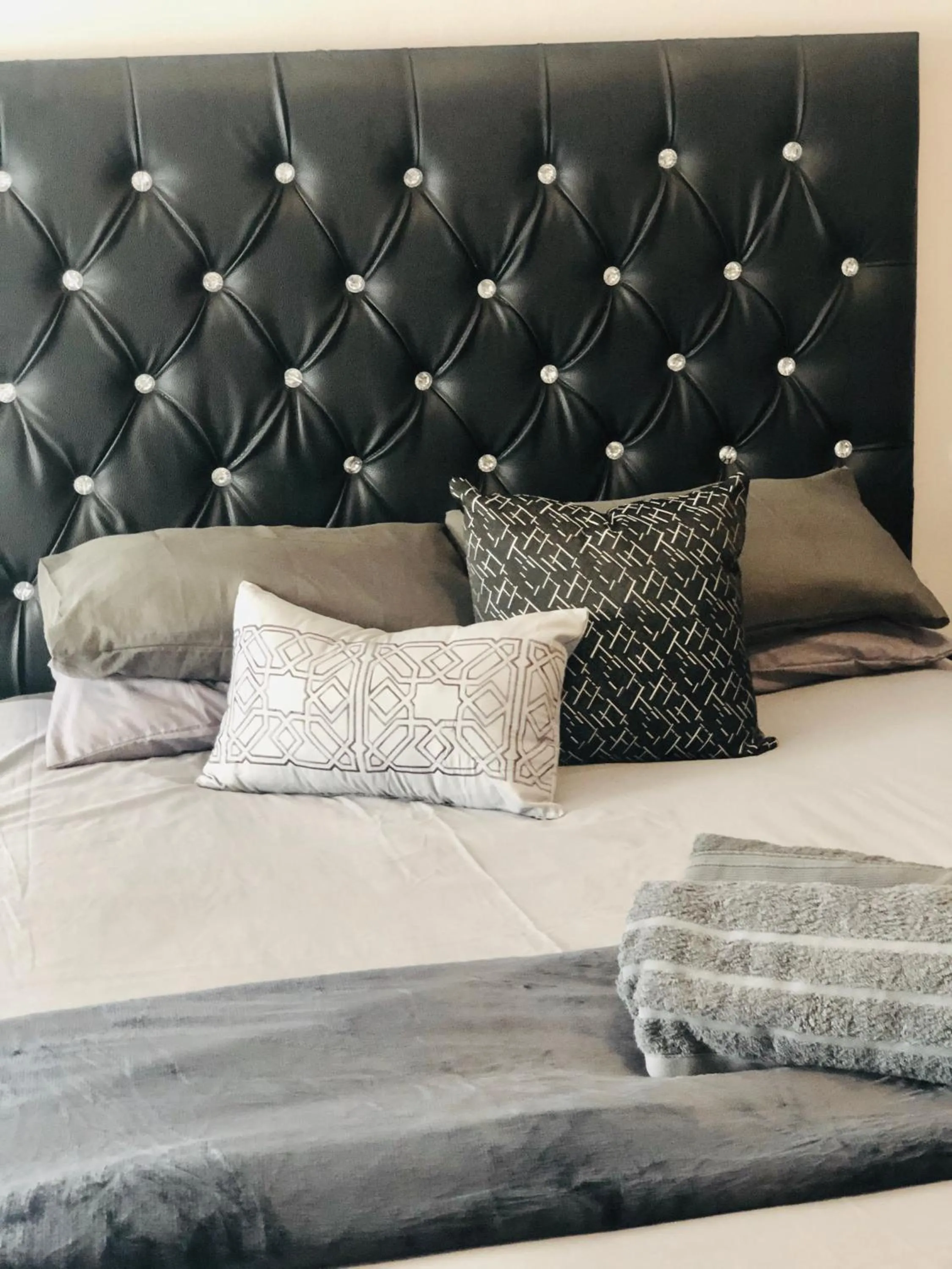 Bed in The Eden Lodge Verulam