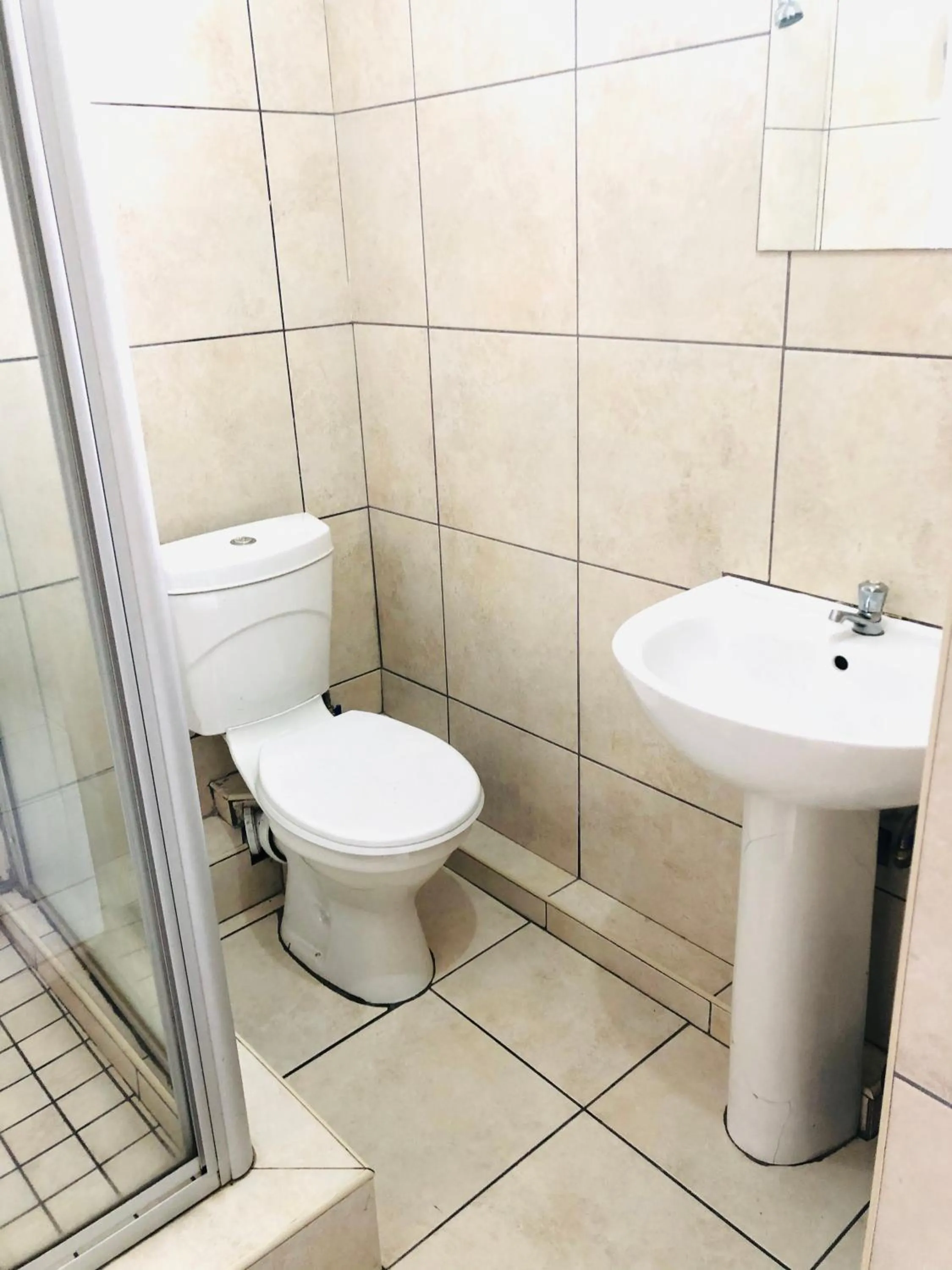 Bathroom in The Eden Lodge Verulam