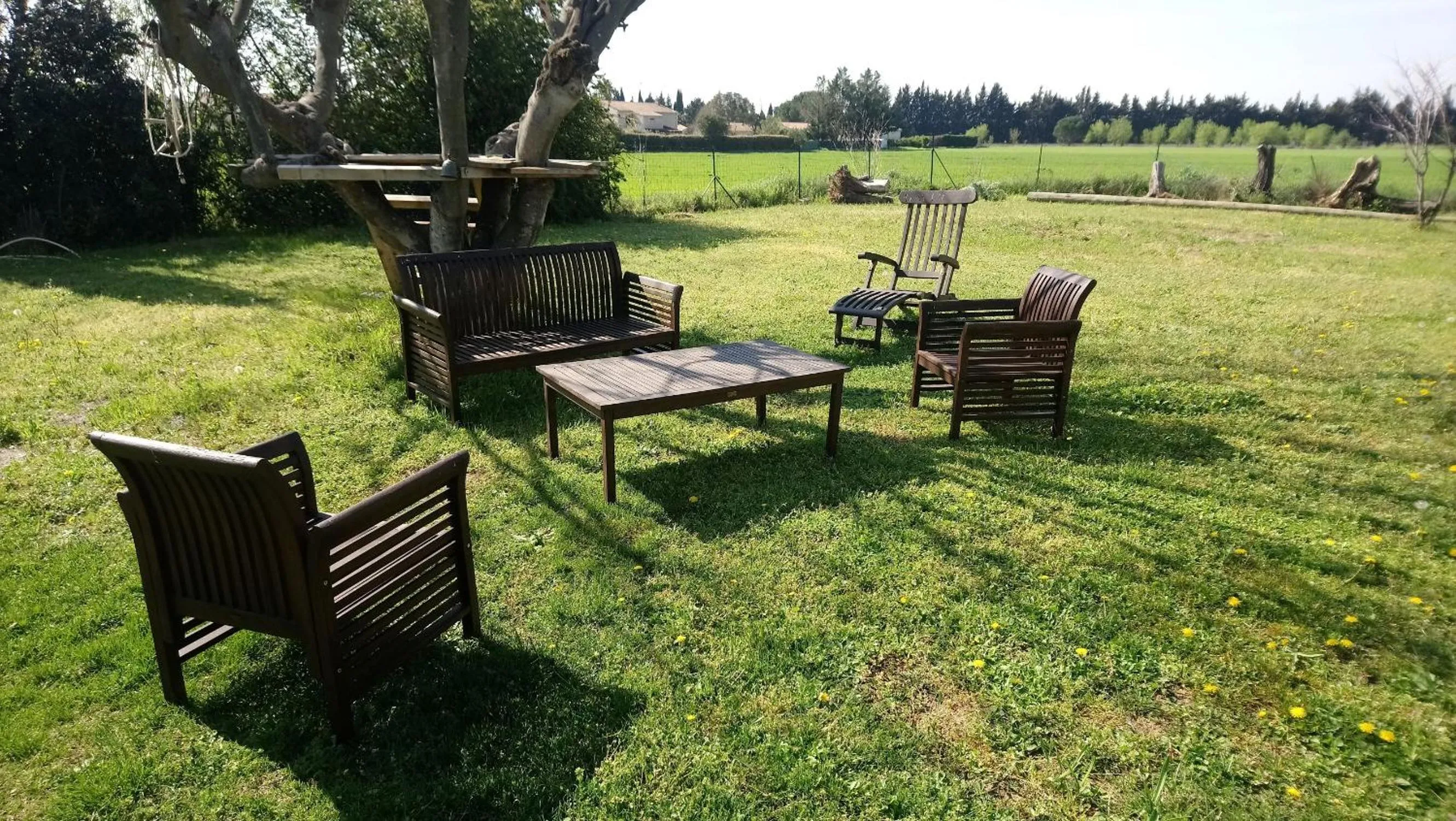 Garden in L'Esperluette en Camargue