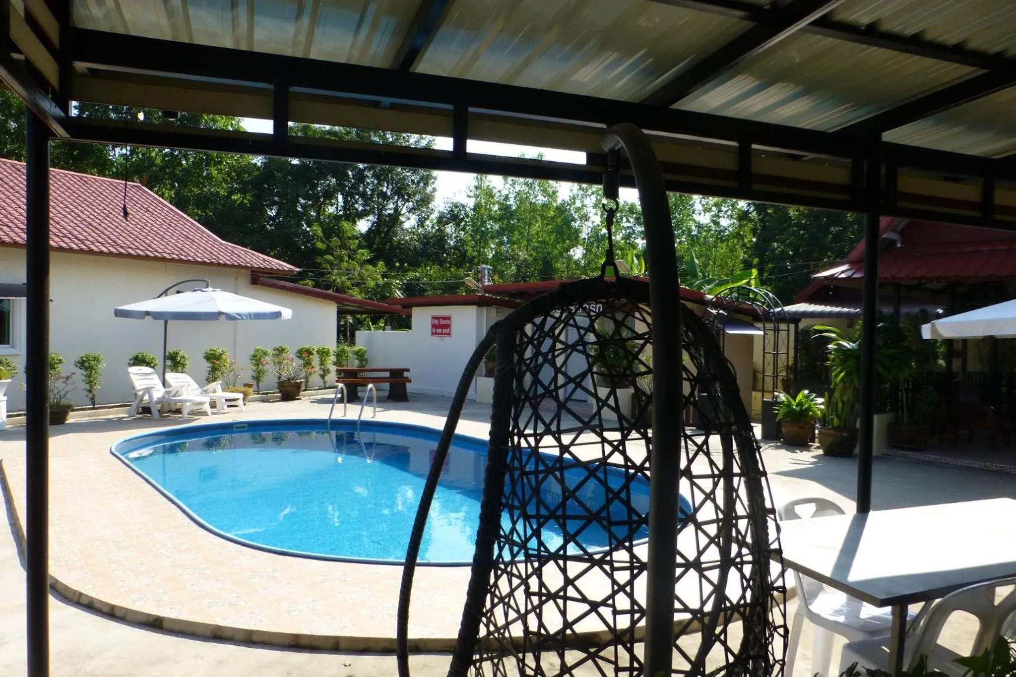 Patio in 1 bedroom pool Villa Tropical fruit garden Fast Wifi Smart Tv