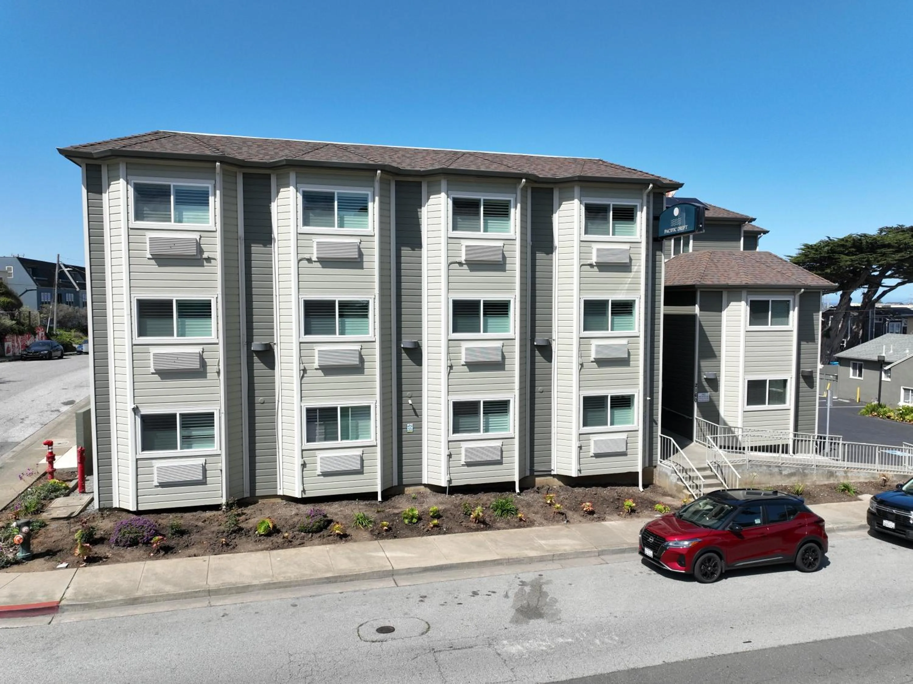 Property building in PACIFIC DRIFT San Francisco Pacifica