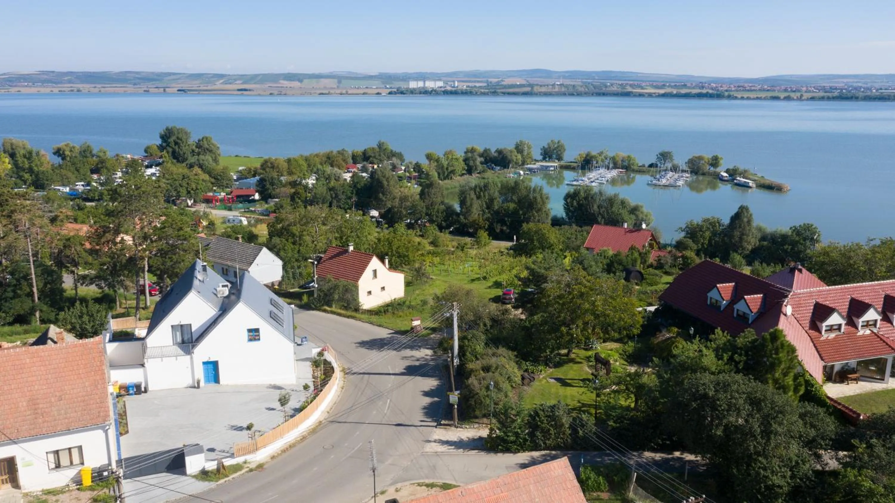 Property building in Sousedi Pavlov