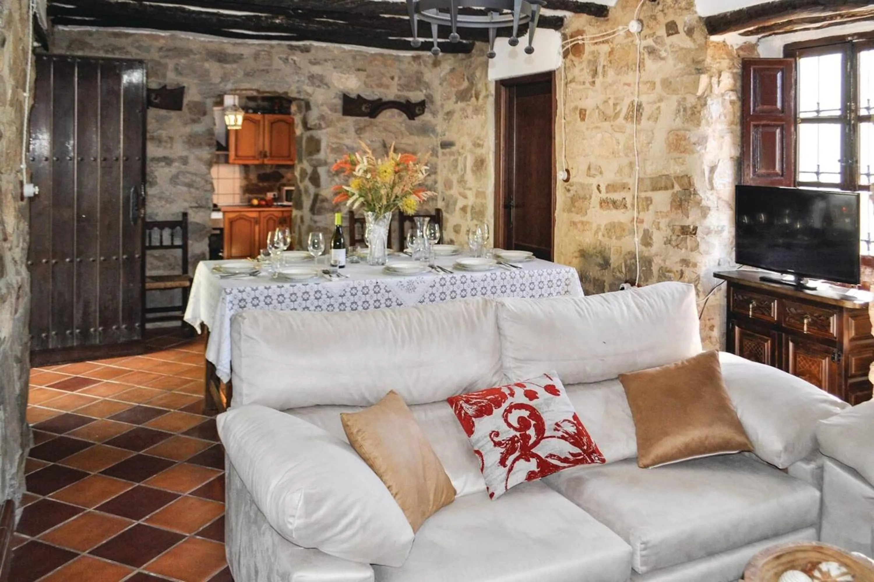 Living room in Charming Villa in Montefrío with Private Pool